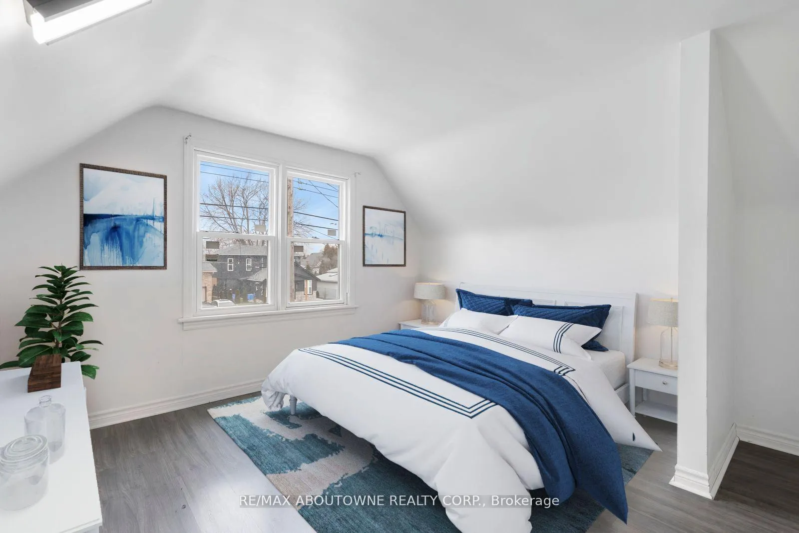 Photo 11 of Unit Upper, 559 Upper Sherman Avenue, Hamilton, Eastmount — HOMEH