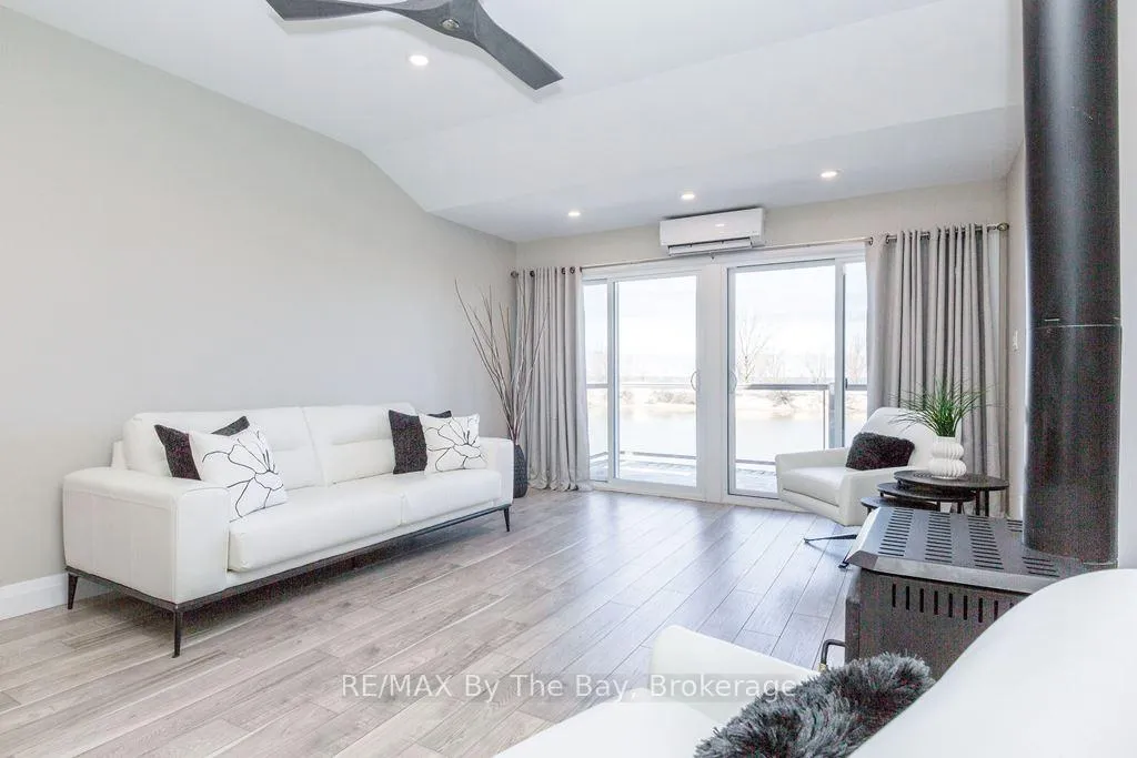 Photo 12 of Unit 7, 216 River Road E, Wasaga Beach — HOMEH
