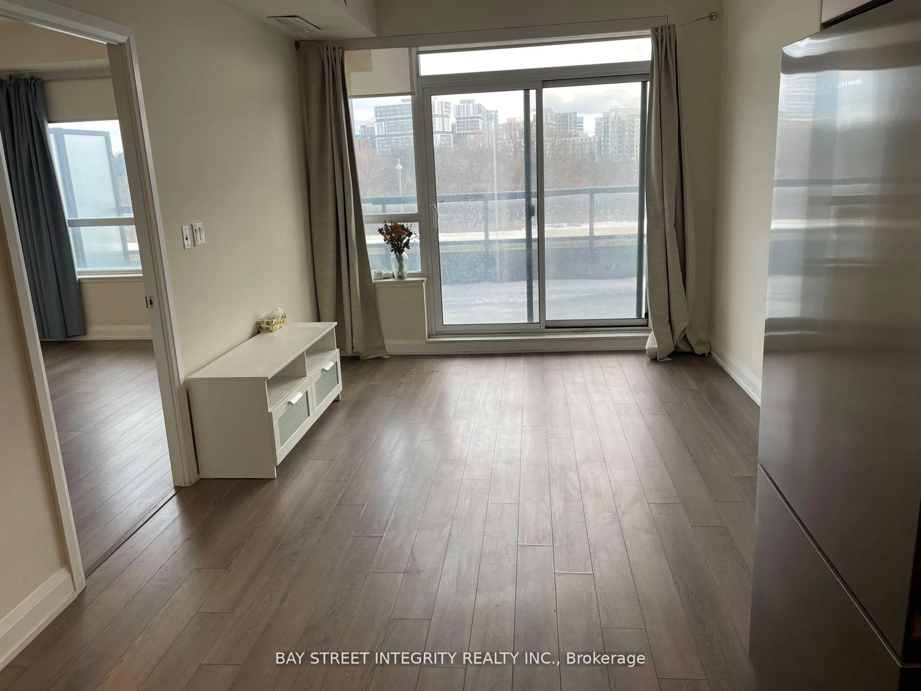 Photo 2 of Unit 320, 15 Water Walk Drive, Markham, Unionville — HOMEH