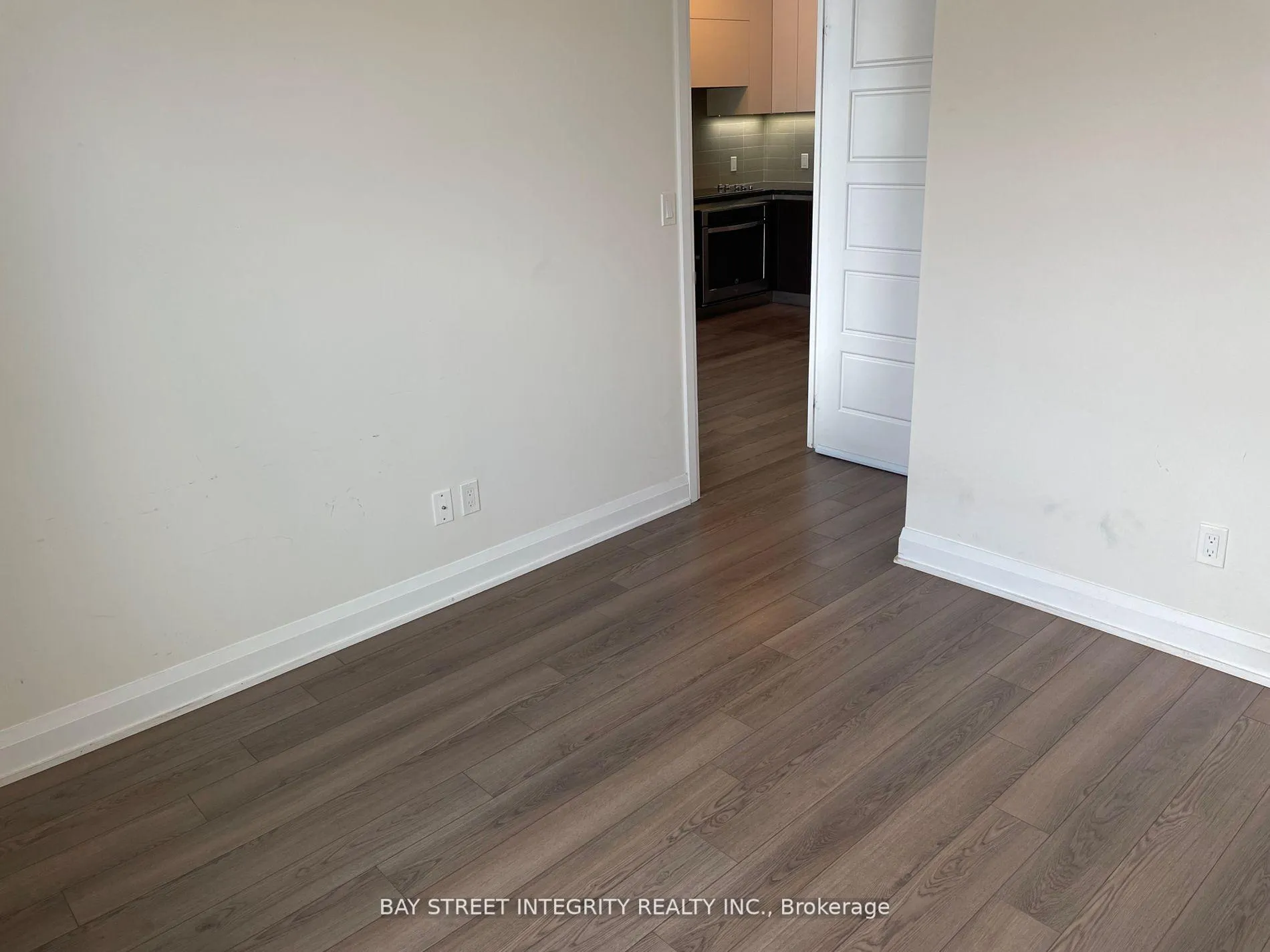 Photo 8 of Unit 320, 15 Water Walk Drive, Markham, Unionville — HOMEH