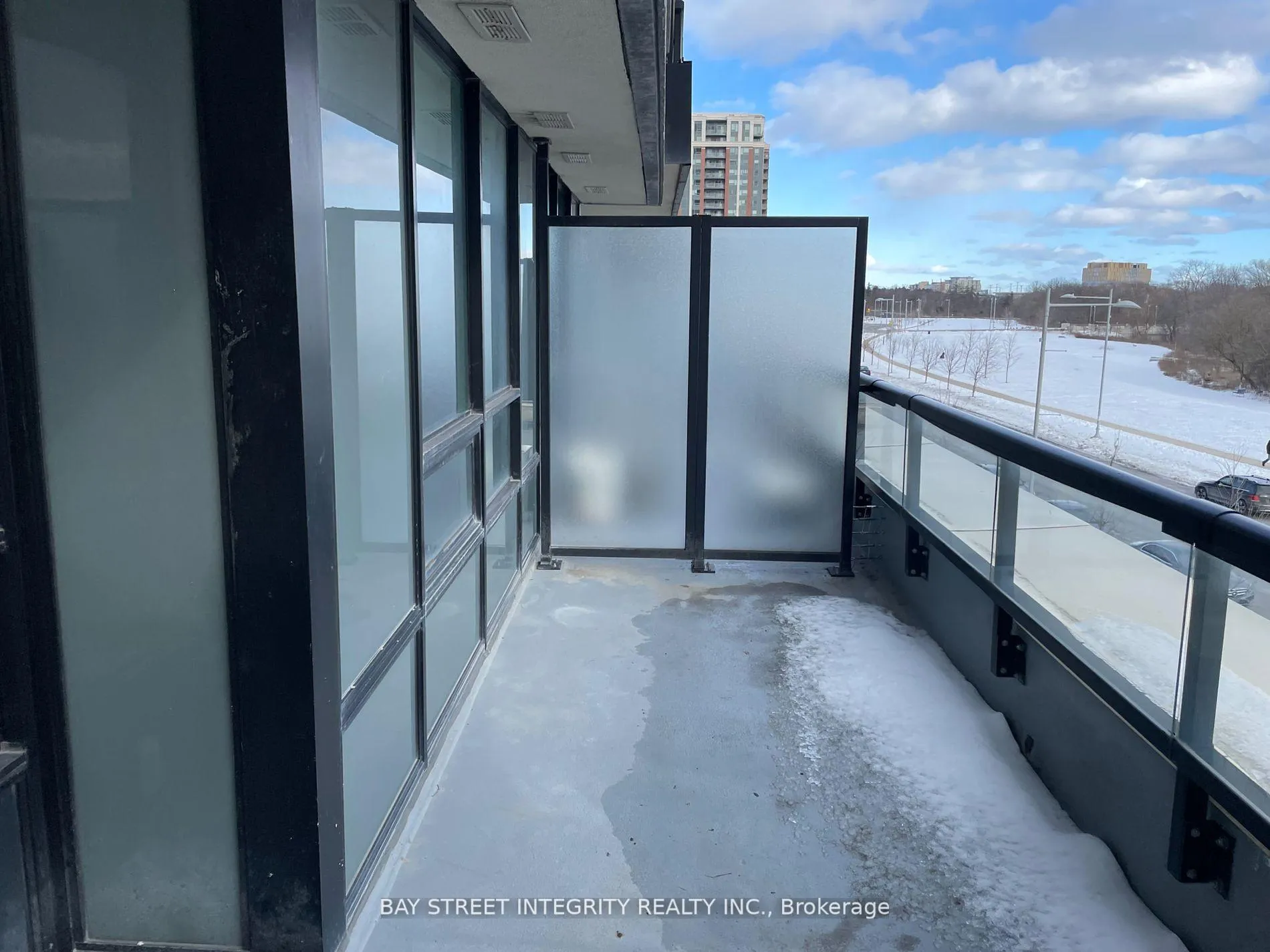 Photo 9 of Unit 320, 15 Water Walk Drive, Markham, Unionville — HOMEH