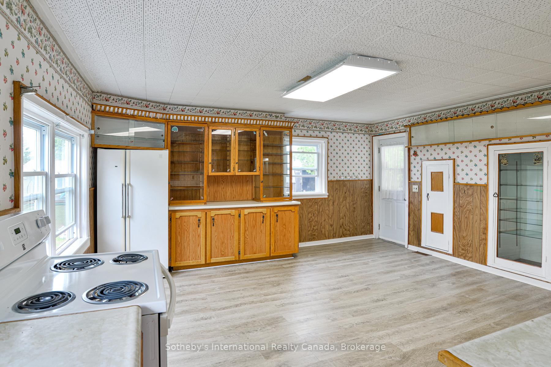 Photo 9 of 255 Clarence Street, Gravenhurst, Muskoka (S) — HOMEH