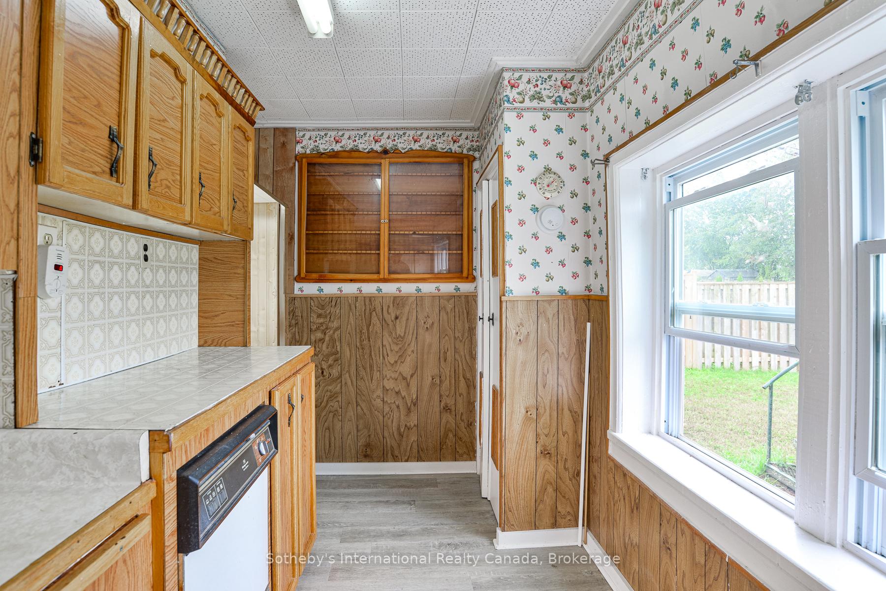 Photo 13 of 255 Clarence Street, Gravenhurst, Muskoka (S) — HOMEH