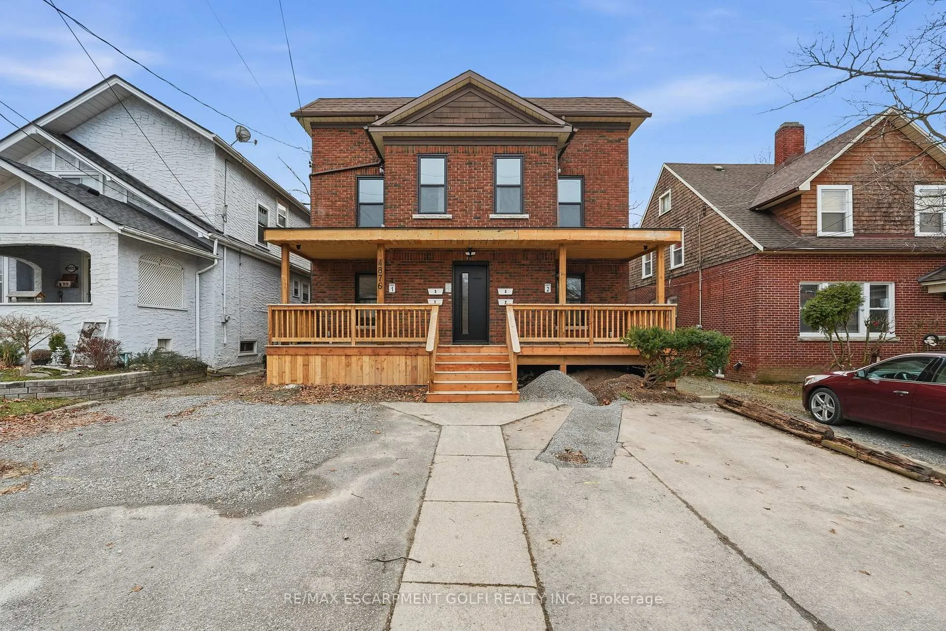 Front of Unit 2, 4876 Simcoe Street