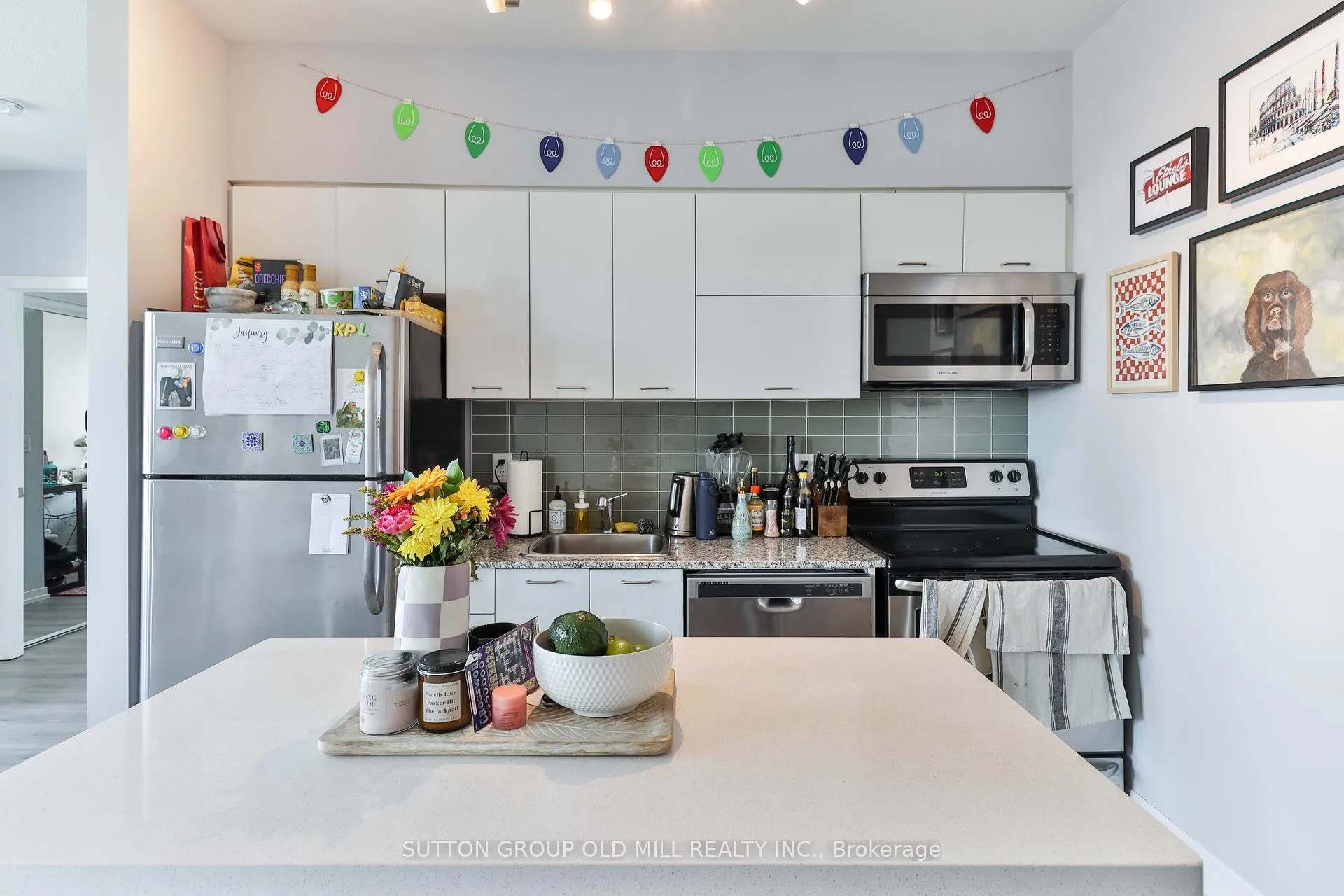 Photo 3 of Unit 2212, 38 Joe Shuster Way, Toronto, Niagara — HOMEH