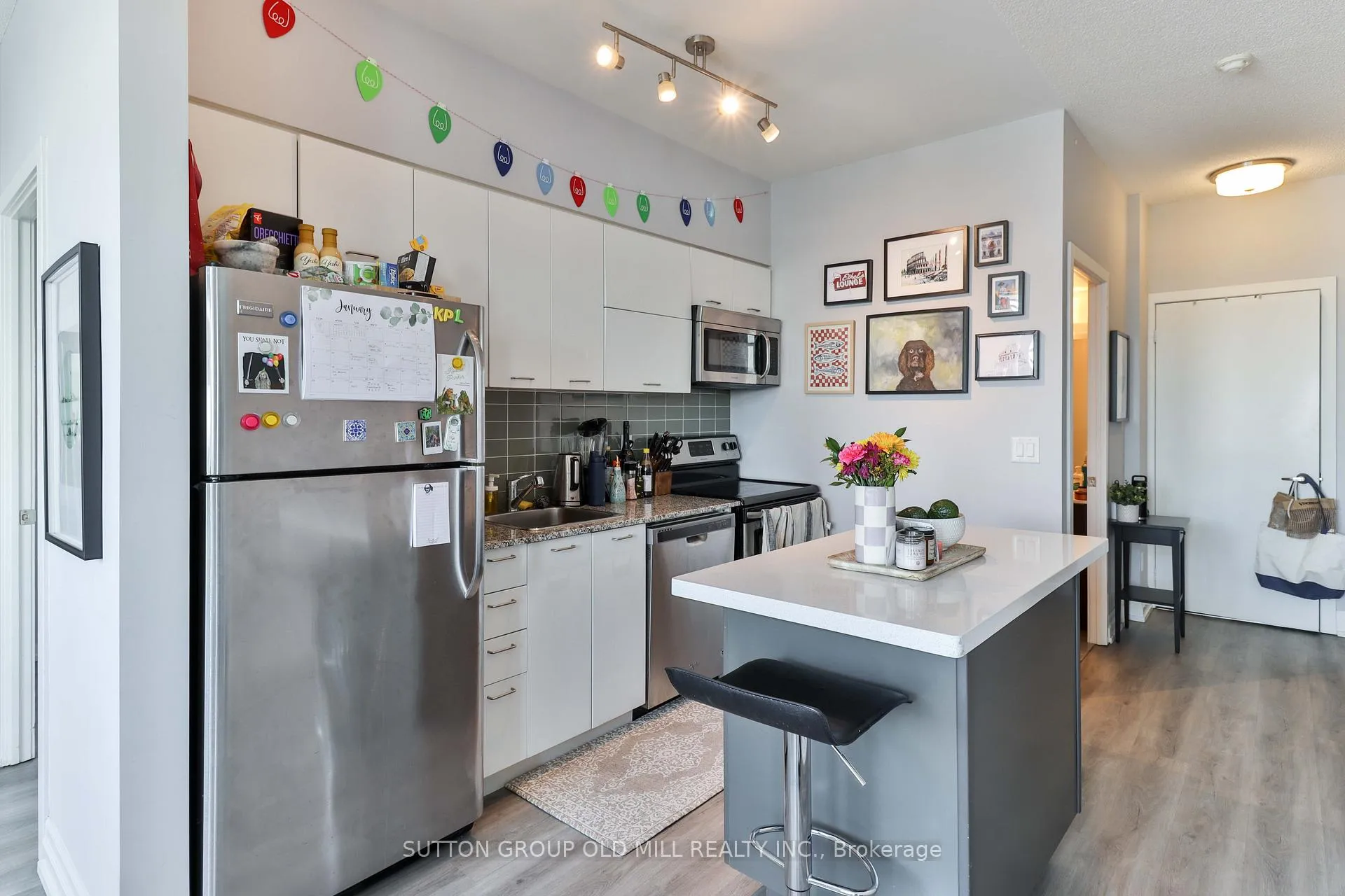 Photo 4 of Unit 2212, 38 Joe Shuster Way, Toronto, Niagara — HOMEH