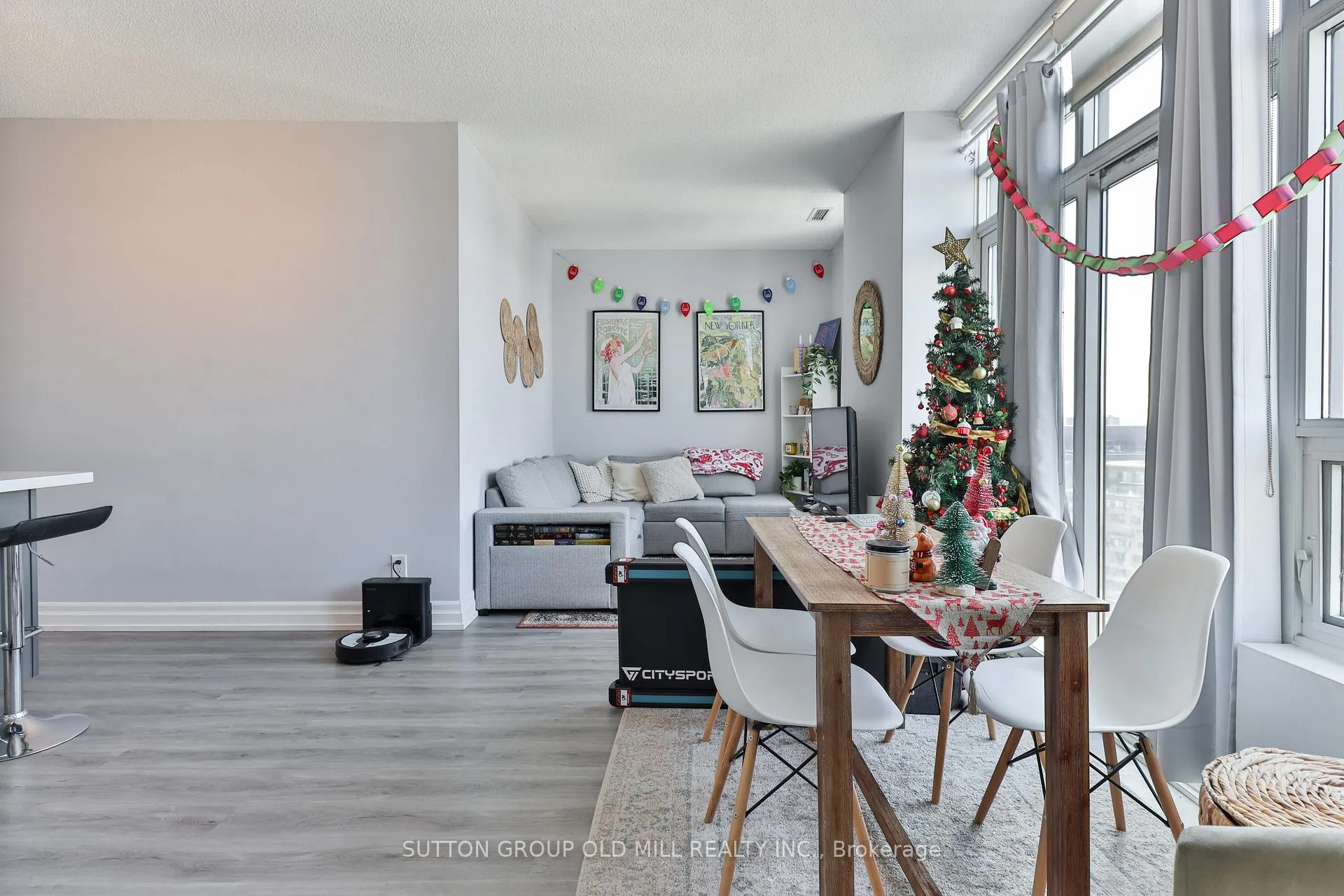 Photo 7 of Unit 2212, 38 Joe Shuster Way, Toronto, Niagara — HOMEH