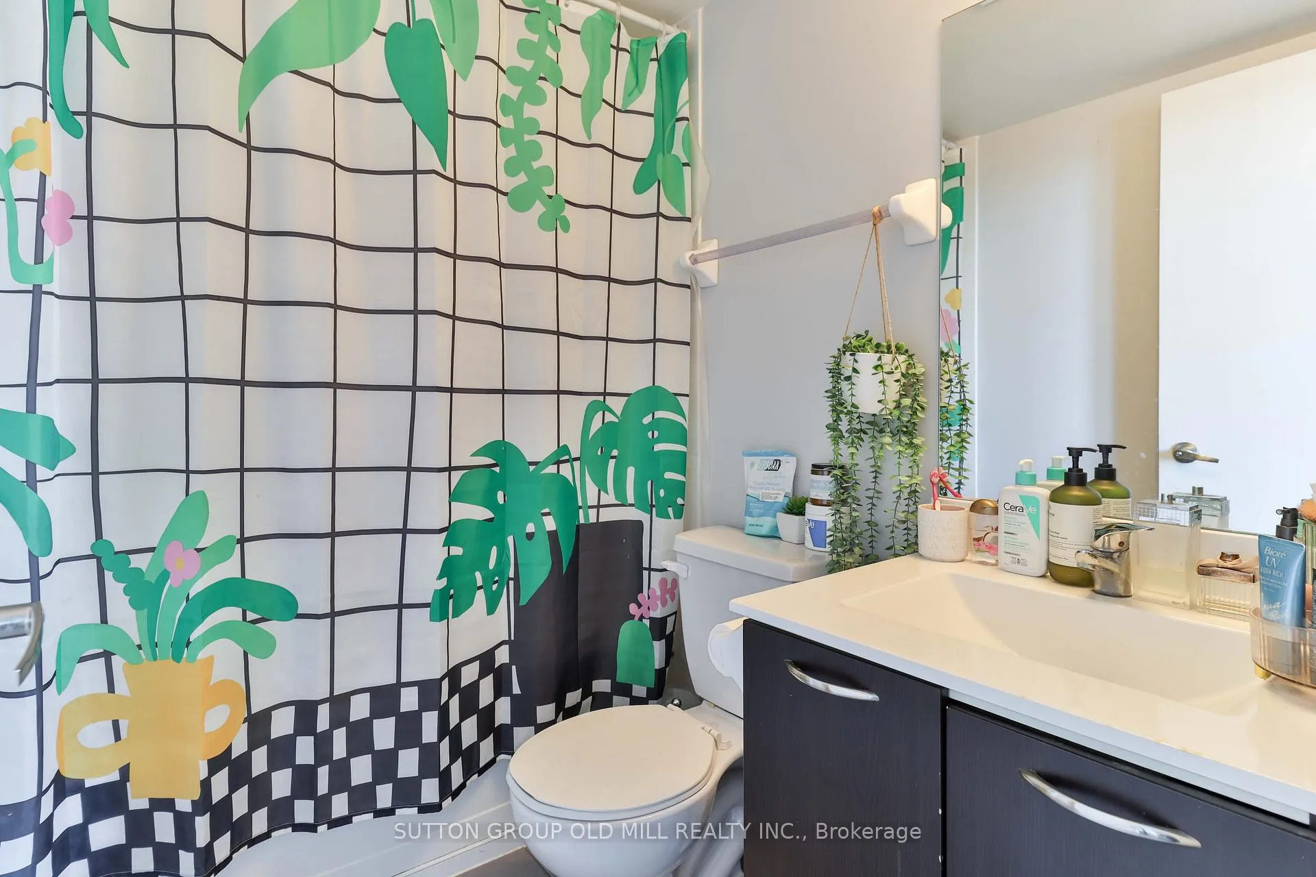 Photo 12 of Unit 2212, 38 Joe Shuster Way, Toronto, Niagara — HOMEH