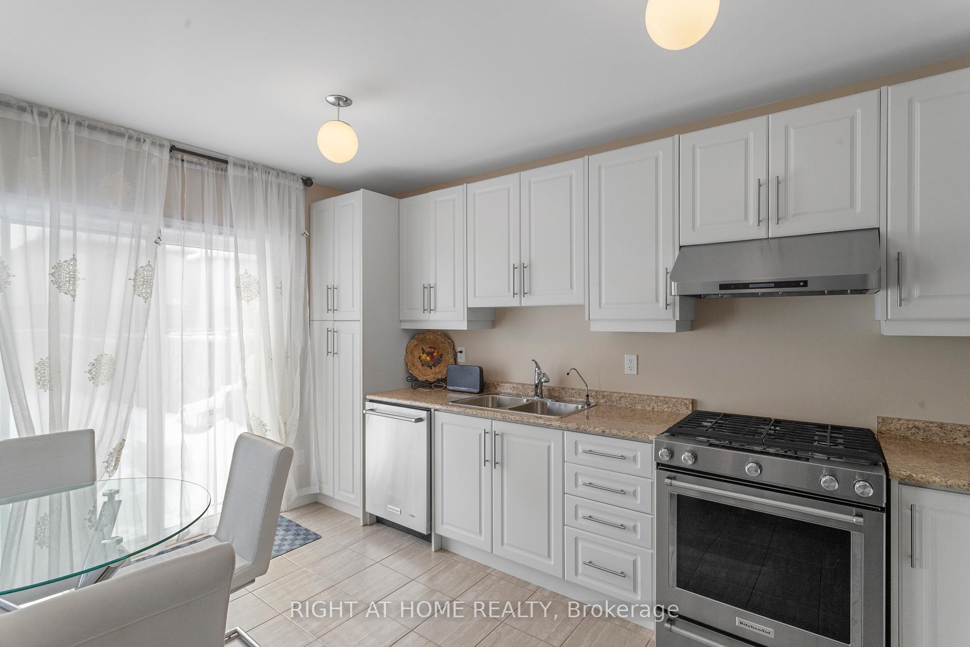 Photo 4 of 92 Stonemount Crescent, Essa, Angus — HOMEH