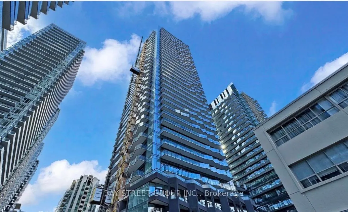 Front of Unit 1102S, 110 Broadway Avenue N