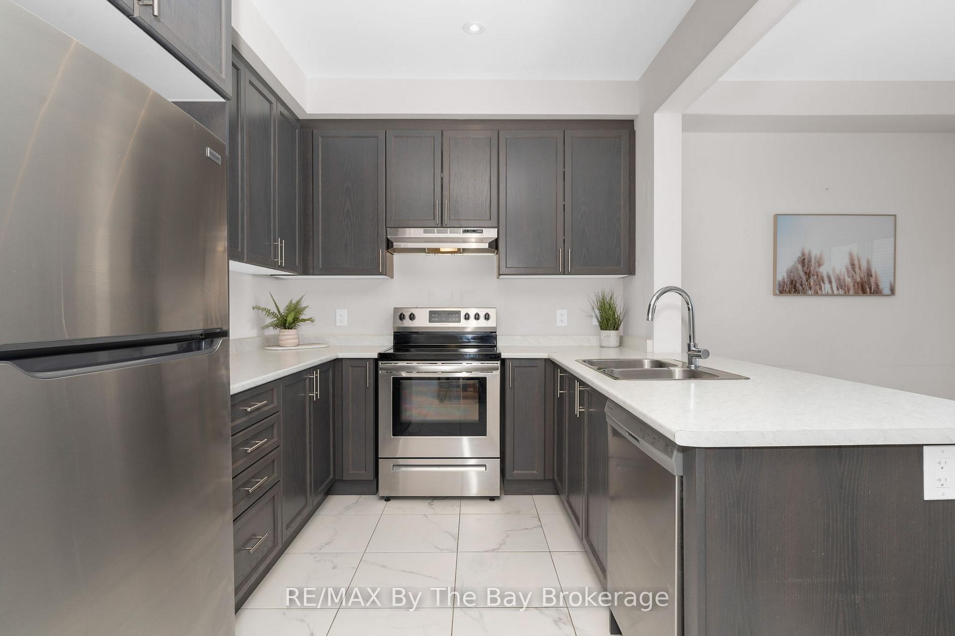 Photo 12 of 246 Atkinson Street, Clearview, Stayner — HOMEH