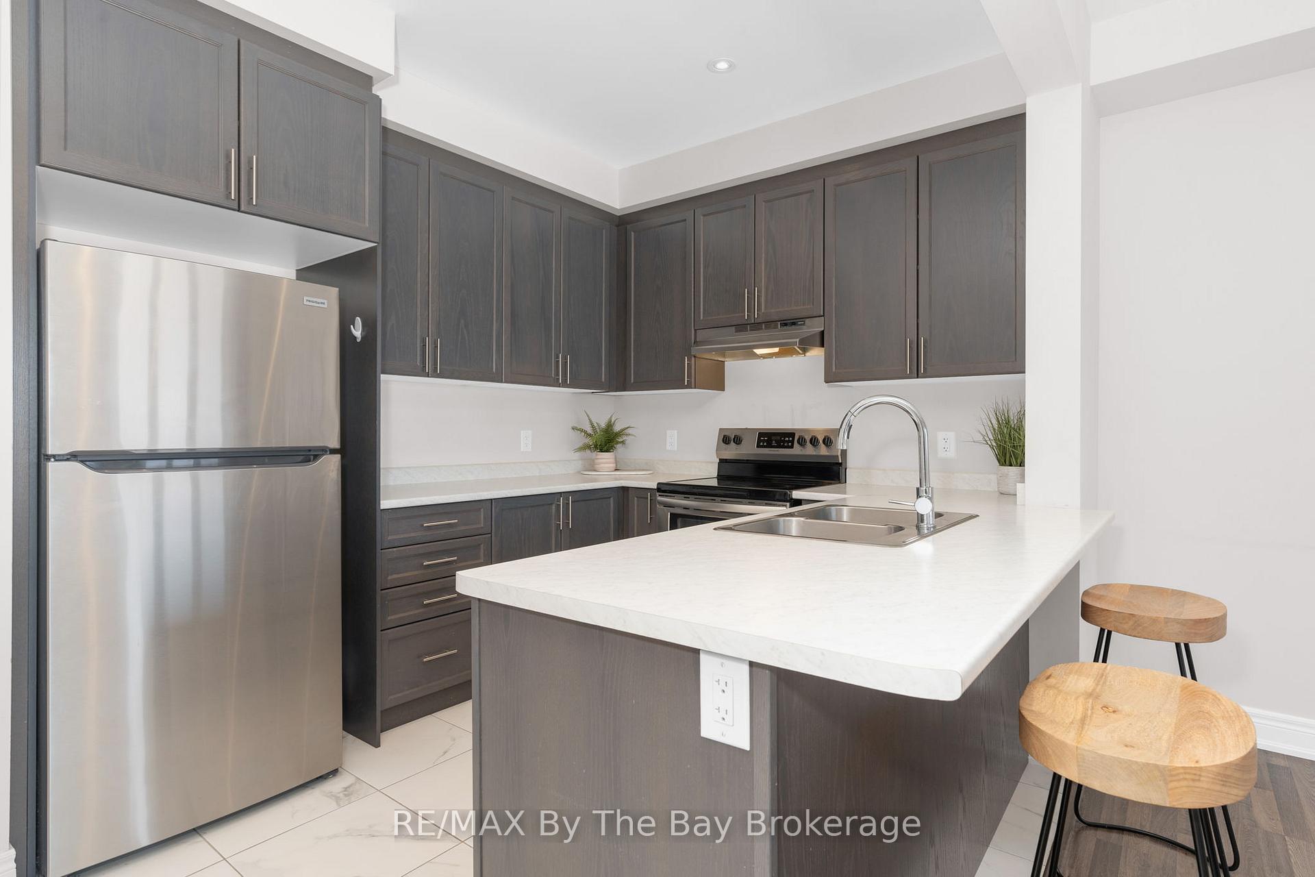Photo 13 of 246 Atkinson Street, Clearview, Stayner — HOMEH