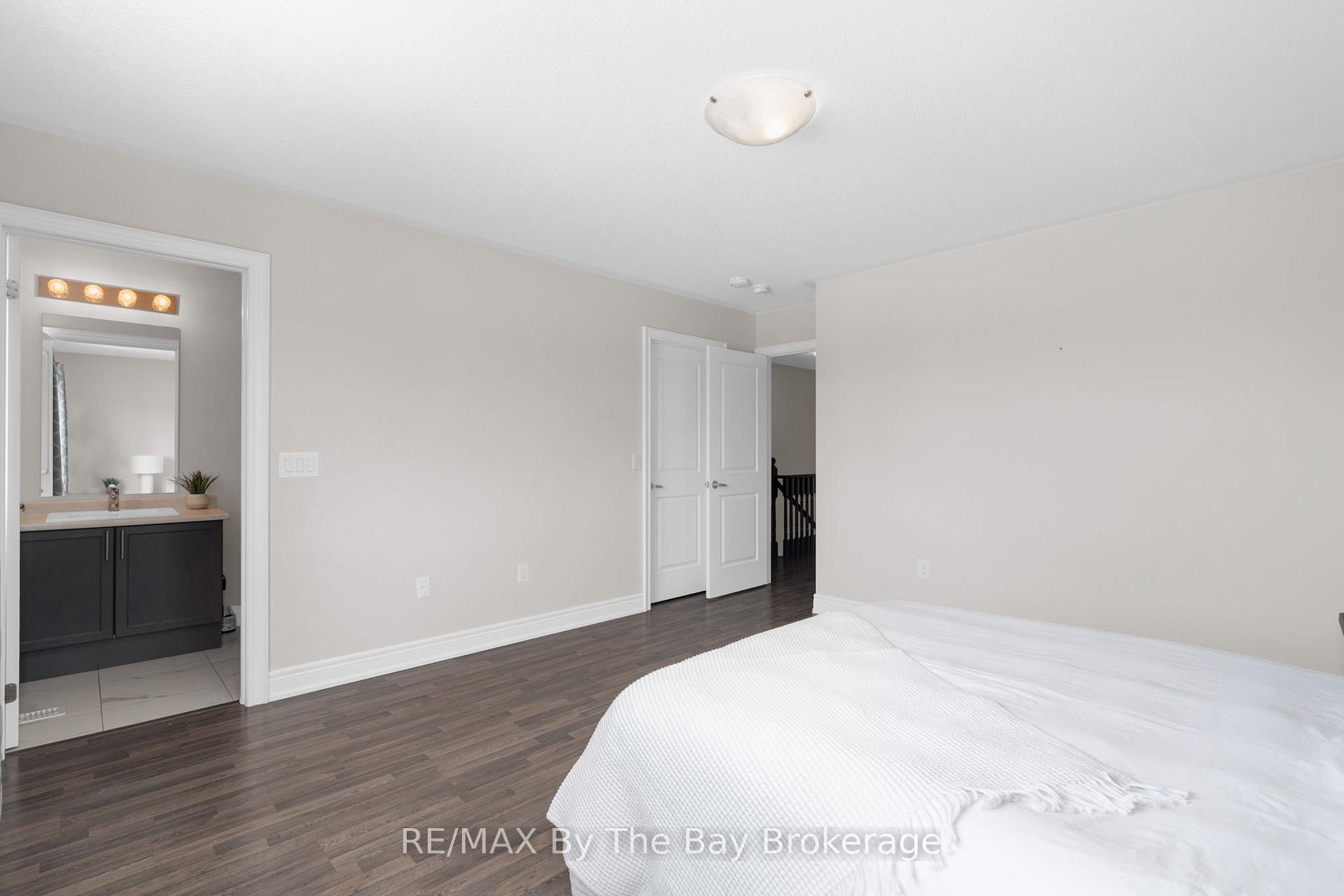Photo 16 of 246 Atkinson Street, Clearview, Stayner — HOMEH