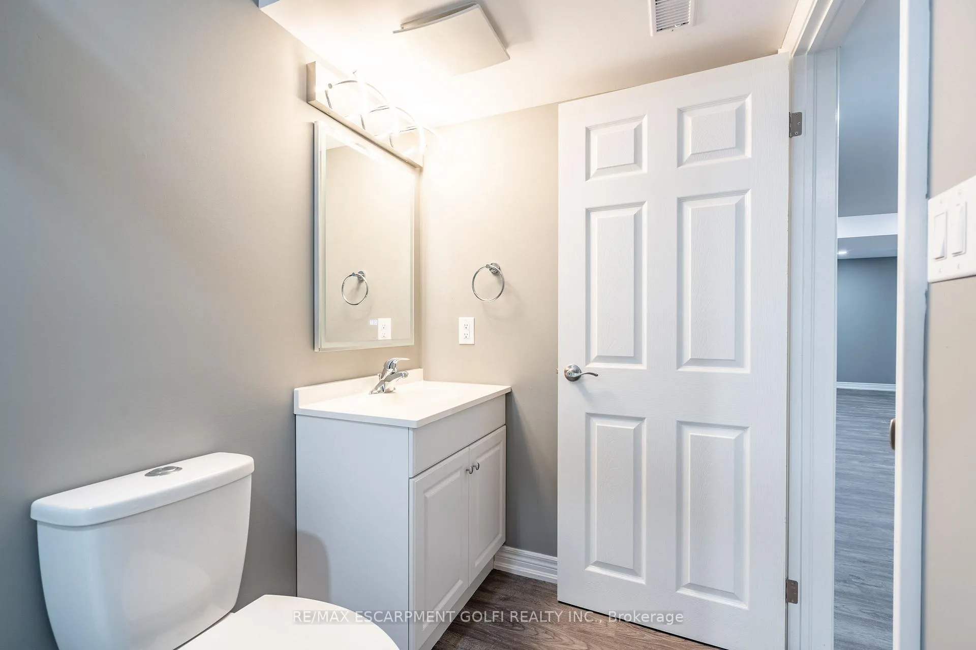 Photo 35 of 8561 Dogwood Crescent, Niagara Falls, Brown — HOMEH