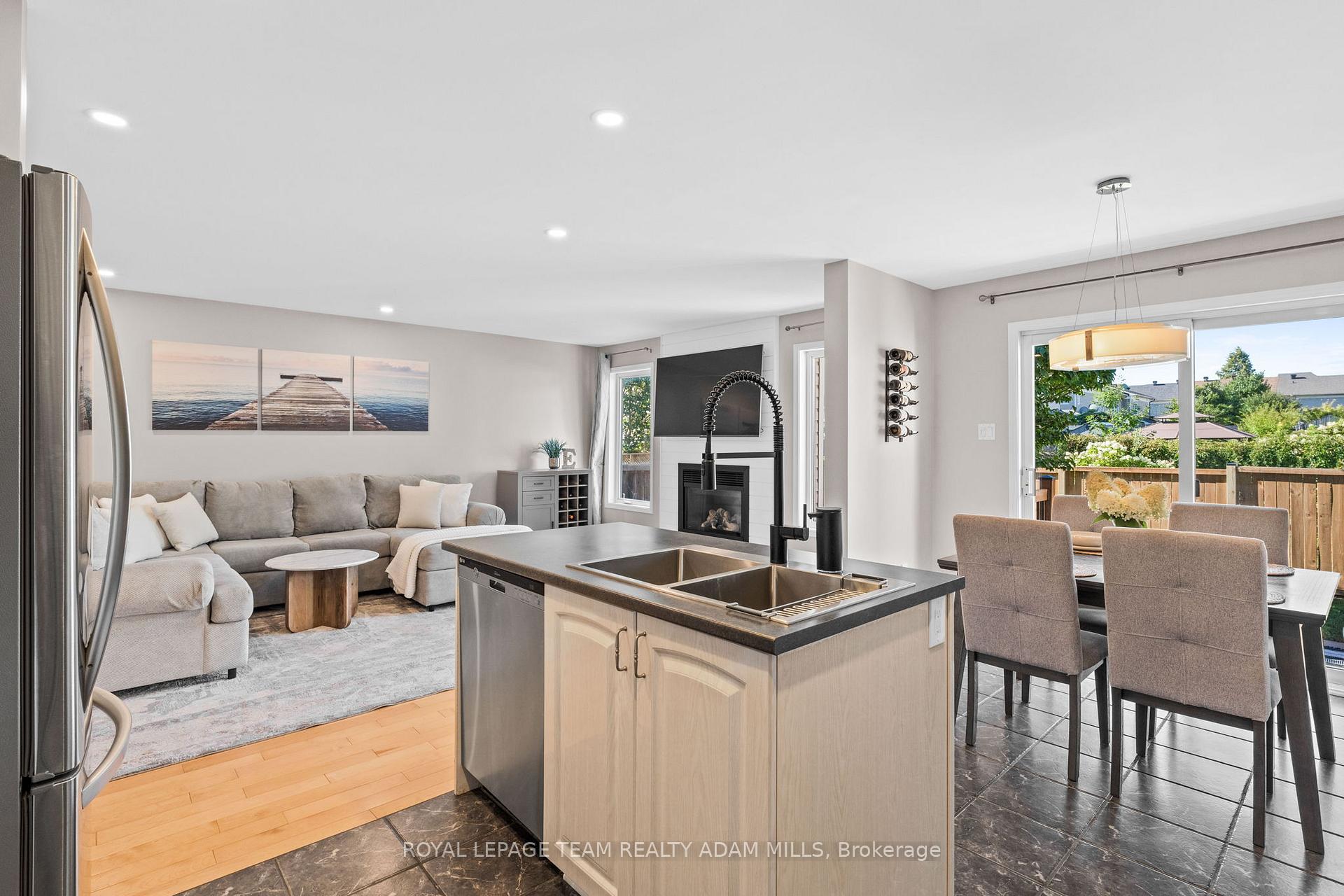 Photo 17 of 90 Hathaway Drive, Ottawa, Barrhaven East — HOMEH
