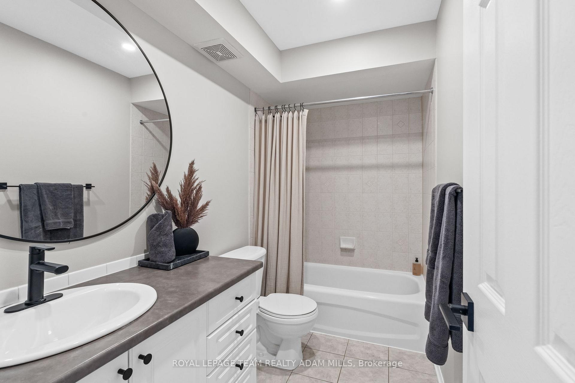 Photo 33 of 90 Hathaway Drive, Ottawa, Barrhaven East — HOMEH