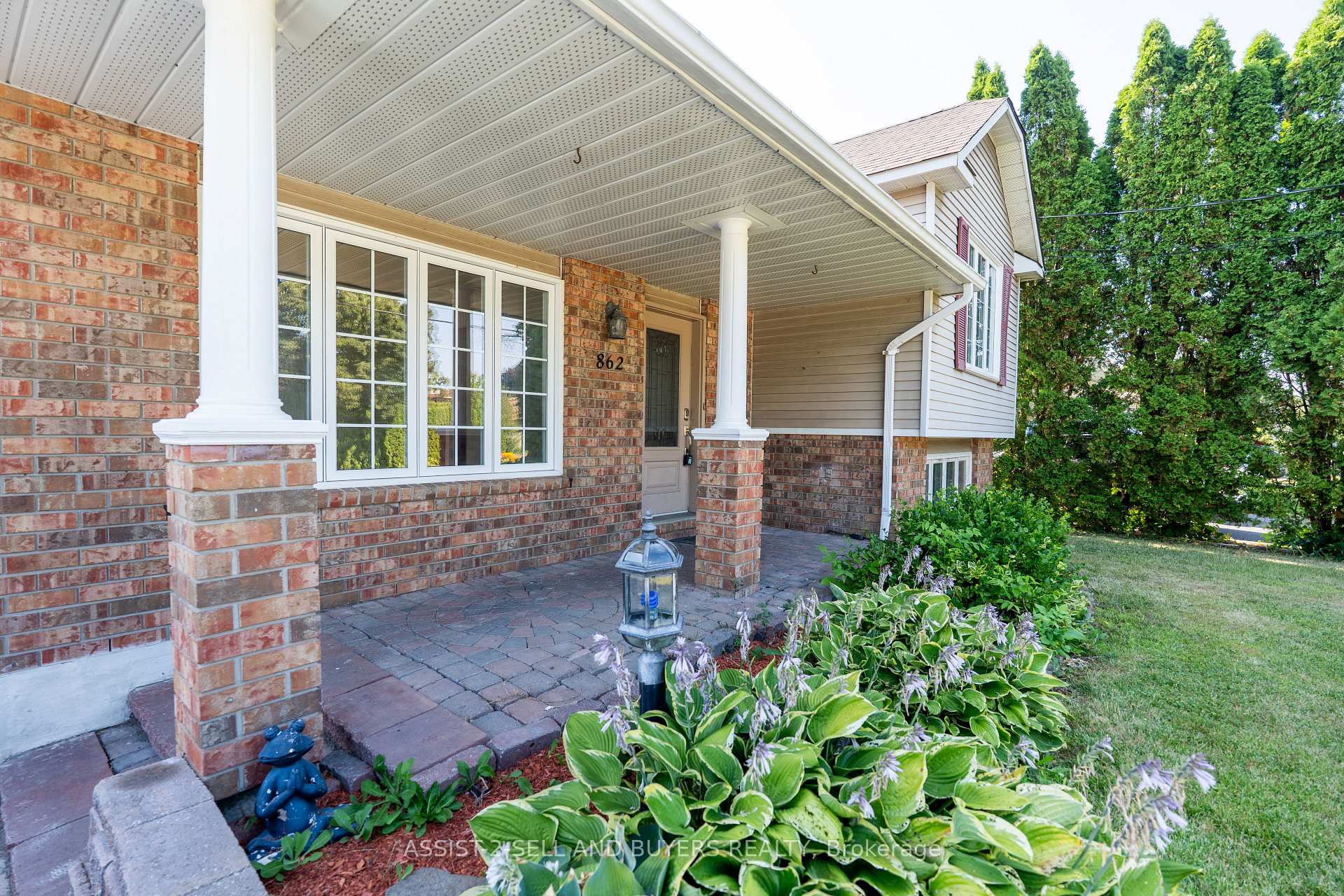 Photo 3 of 862 Dundee Avenue, Cornwall — HOMEH