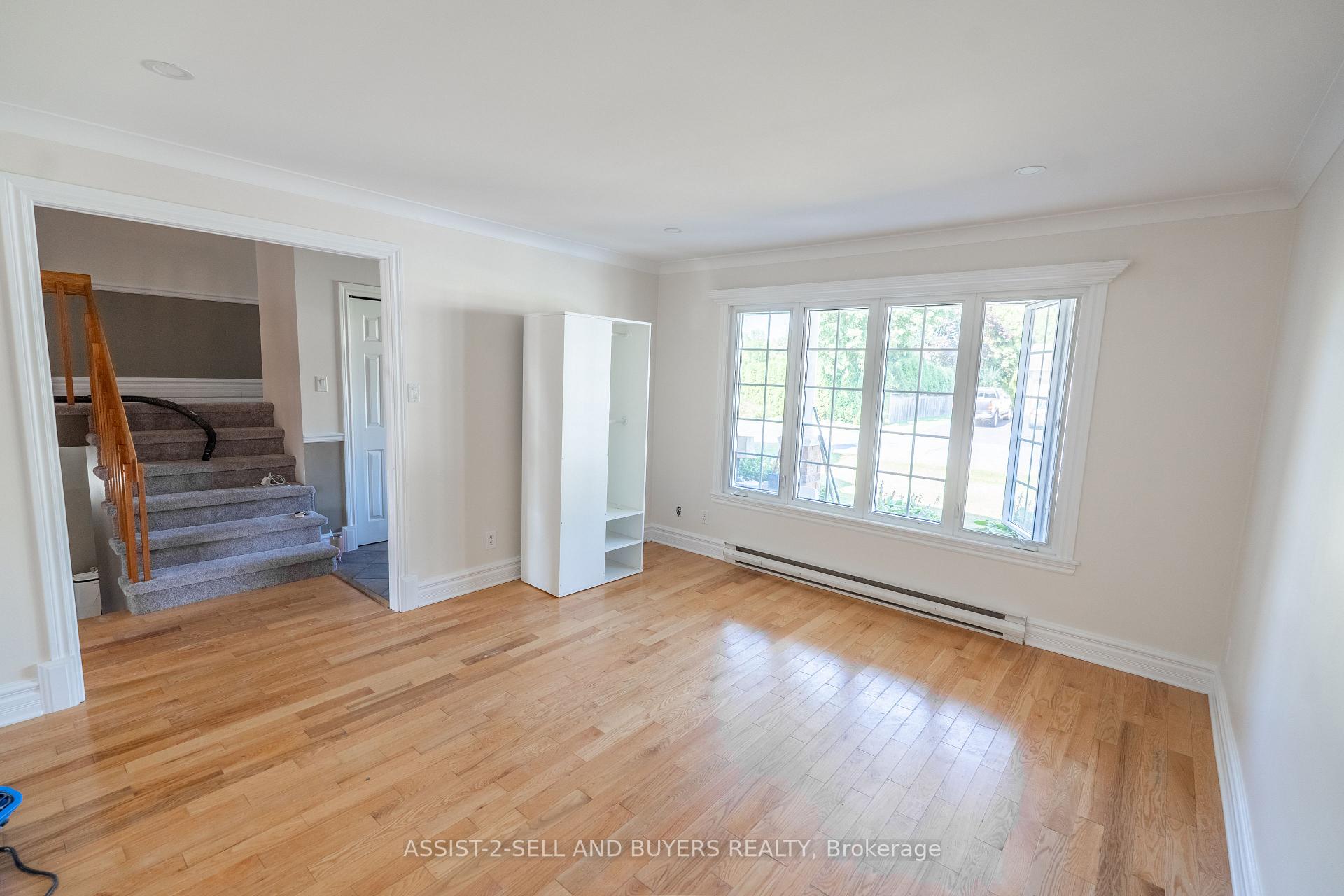 Photo 5 of 862 Dundee Avenue, Cornwall — HOMEH