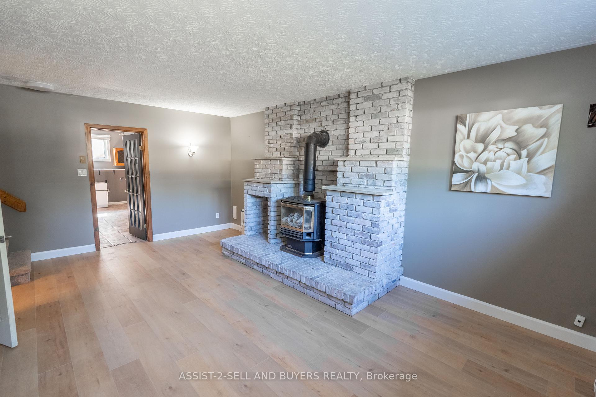 Photo 22 of 862 Dundee Avenue, Cornwall — HOMEH