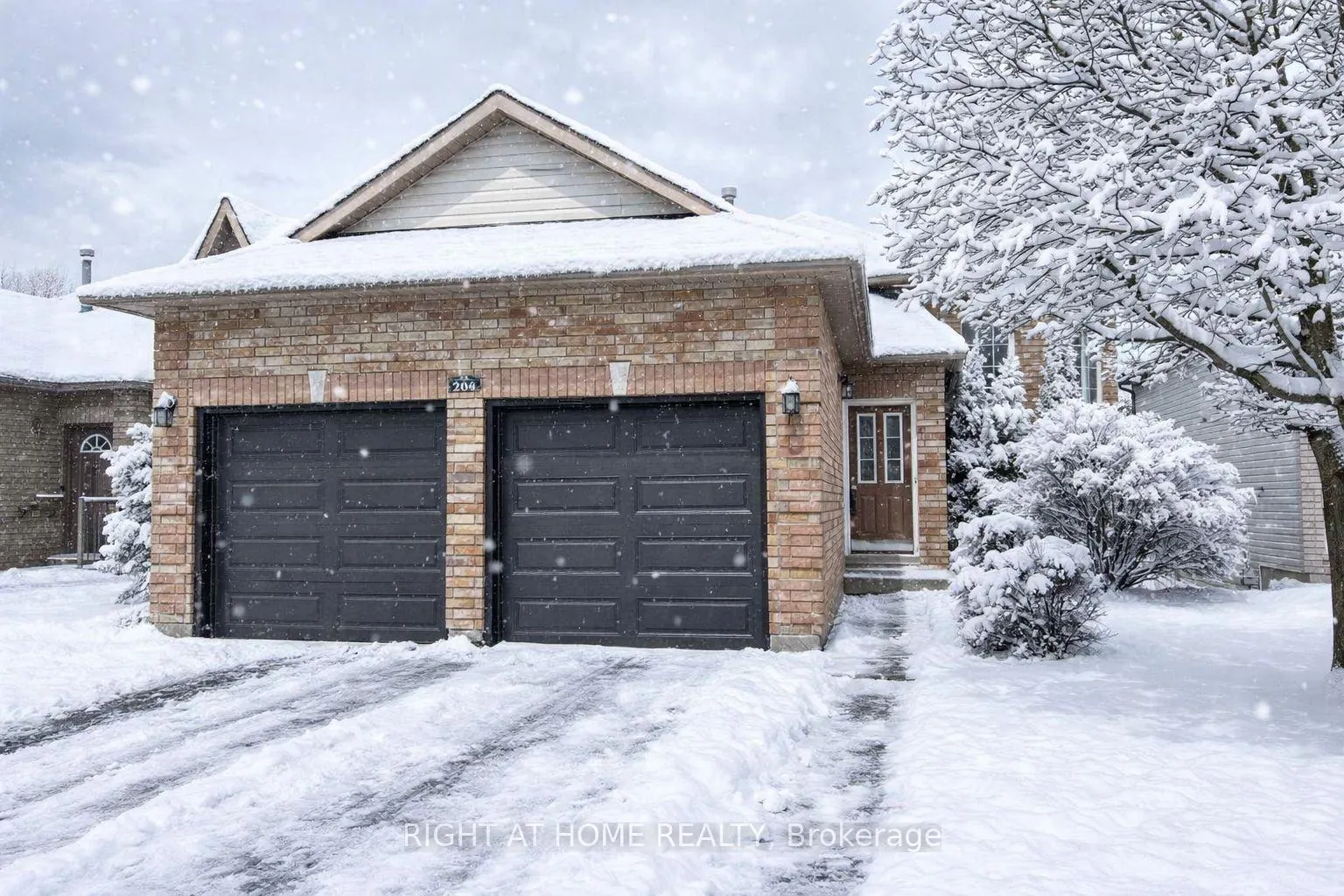 Front of 204 Country Lane