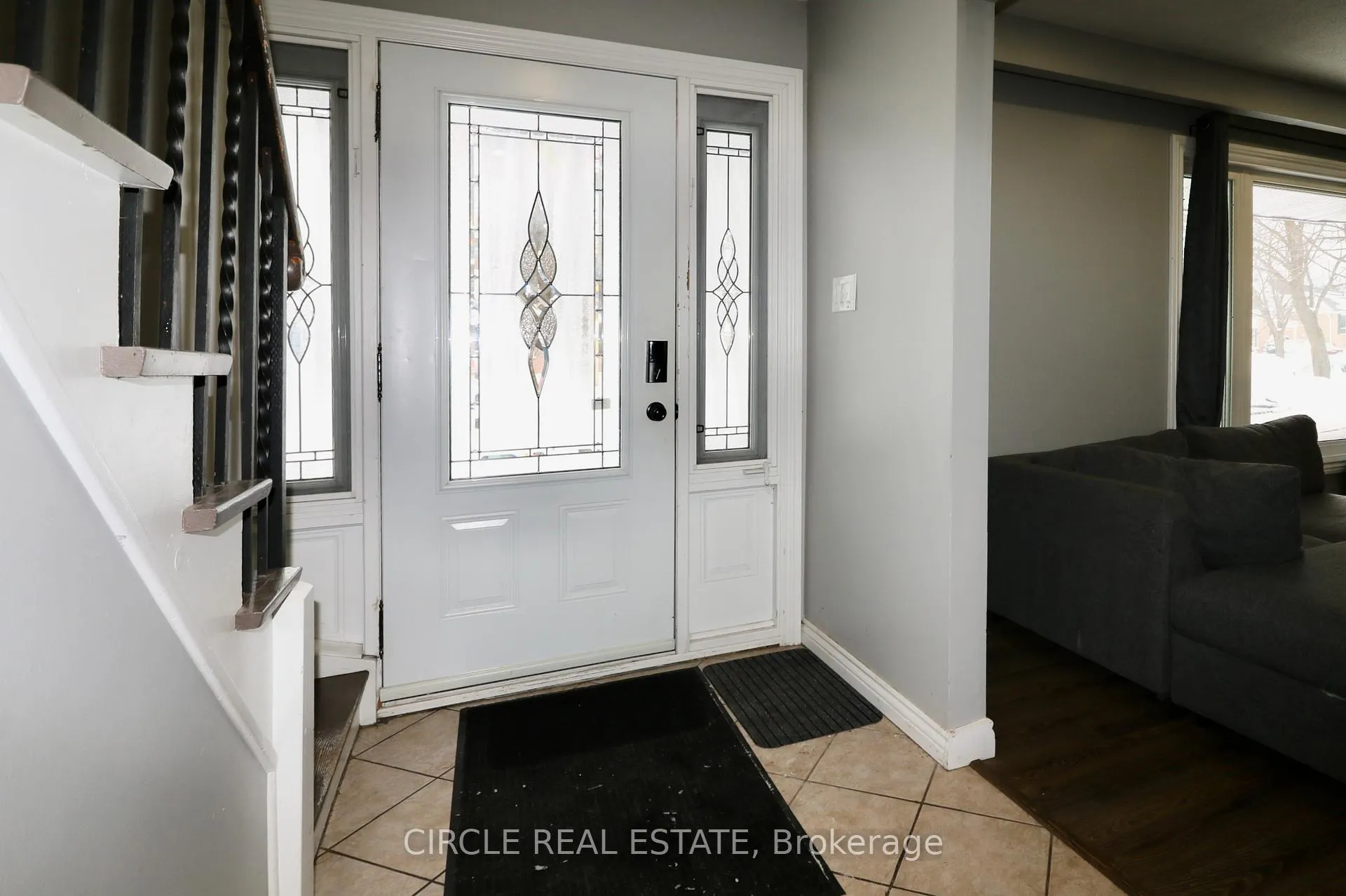 Photo 4 of 14 College Crescent, Barrie, Grove East — HOMEH