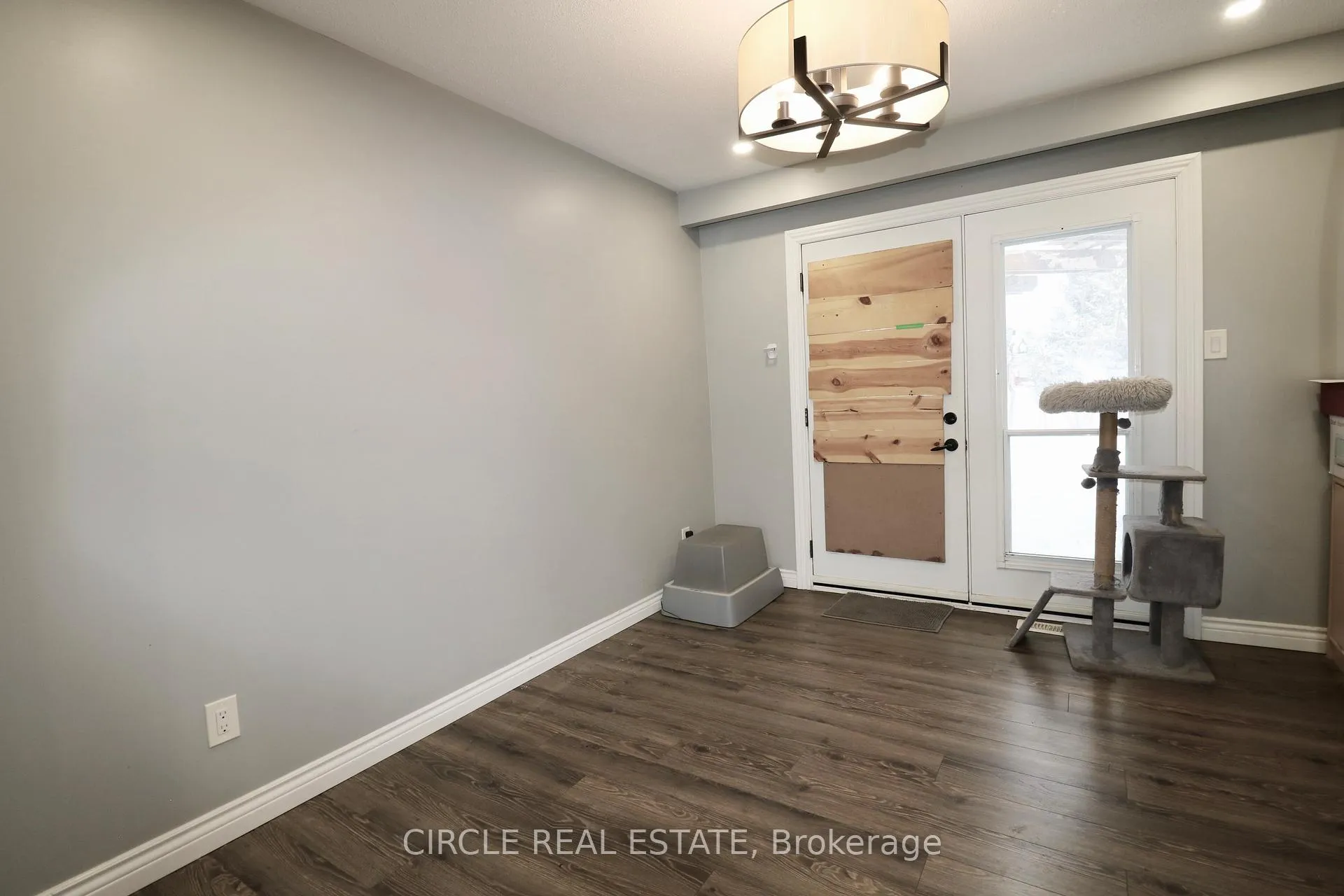 Photo 7 of 14 College Crescent, Barrie, Grove East — HOMEH