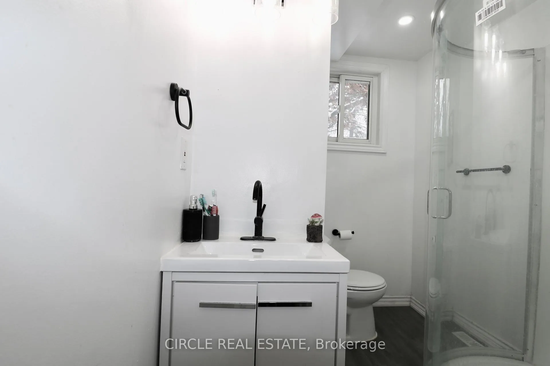 Photo 21 of 14 College Crescent, Barrie, Grove East — HOMEH