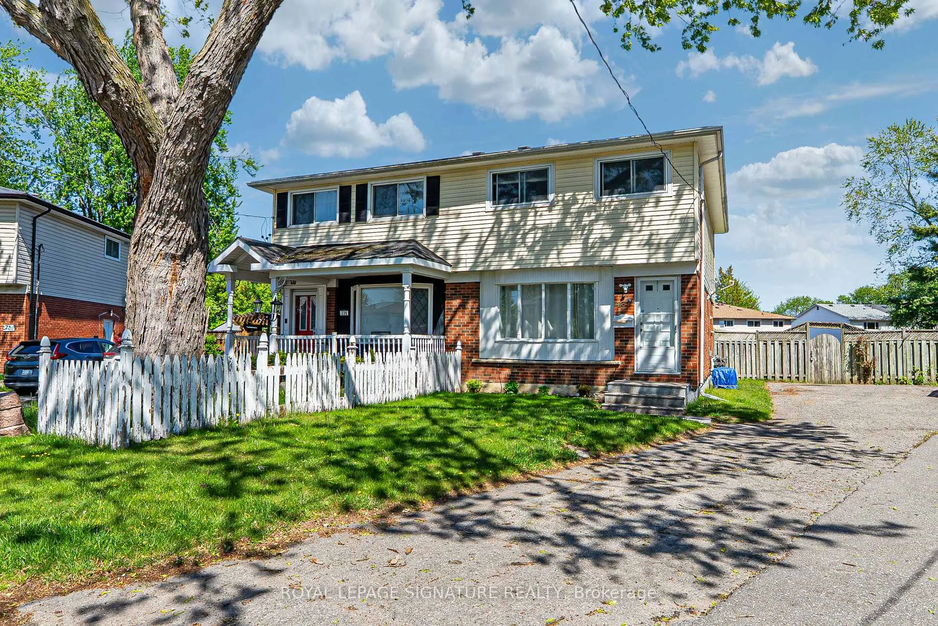 Photo 1 of 237 Barkley Crescent, Oshawa, Vanier — HOMEH