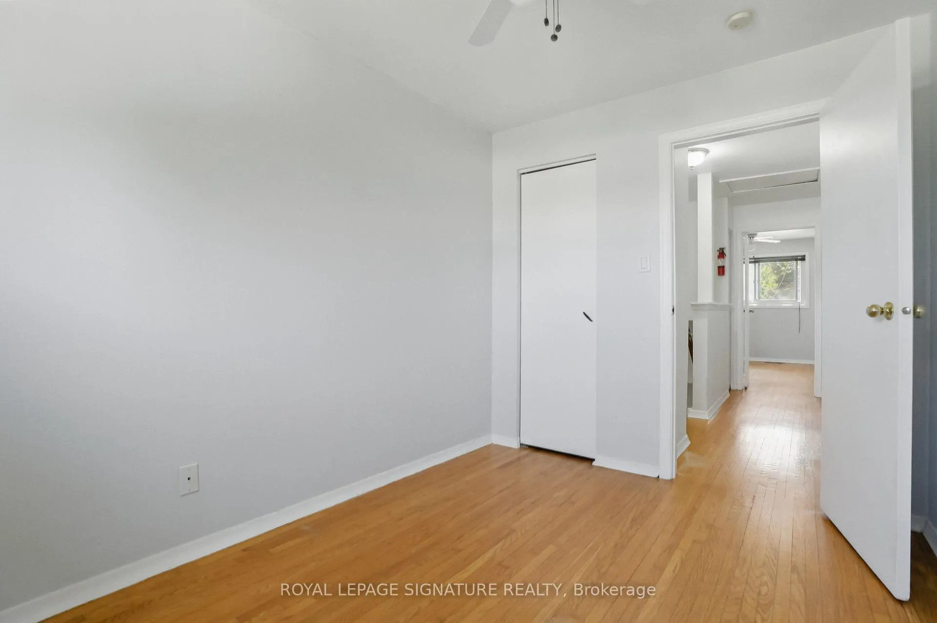 Photo 11 of 237 Barkley Crescent, Oshawa, Vanier — HOMEH