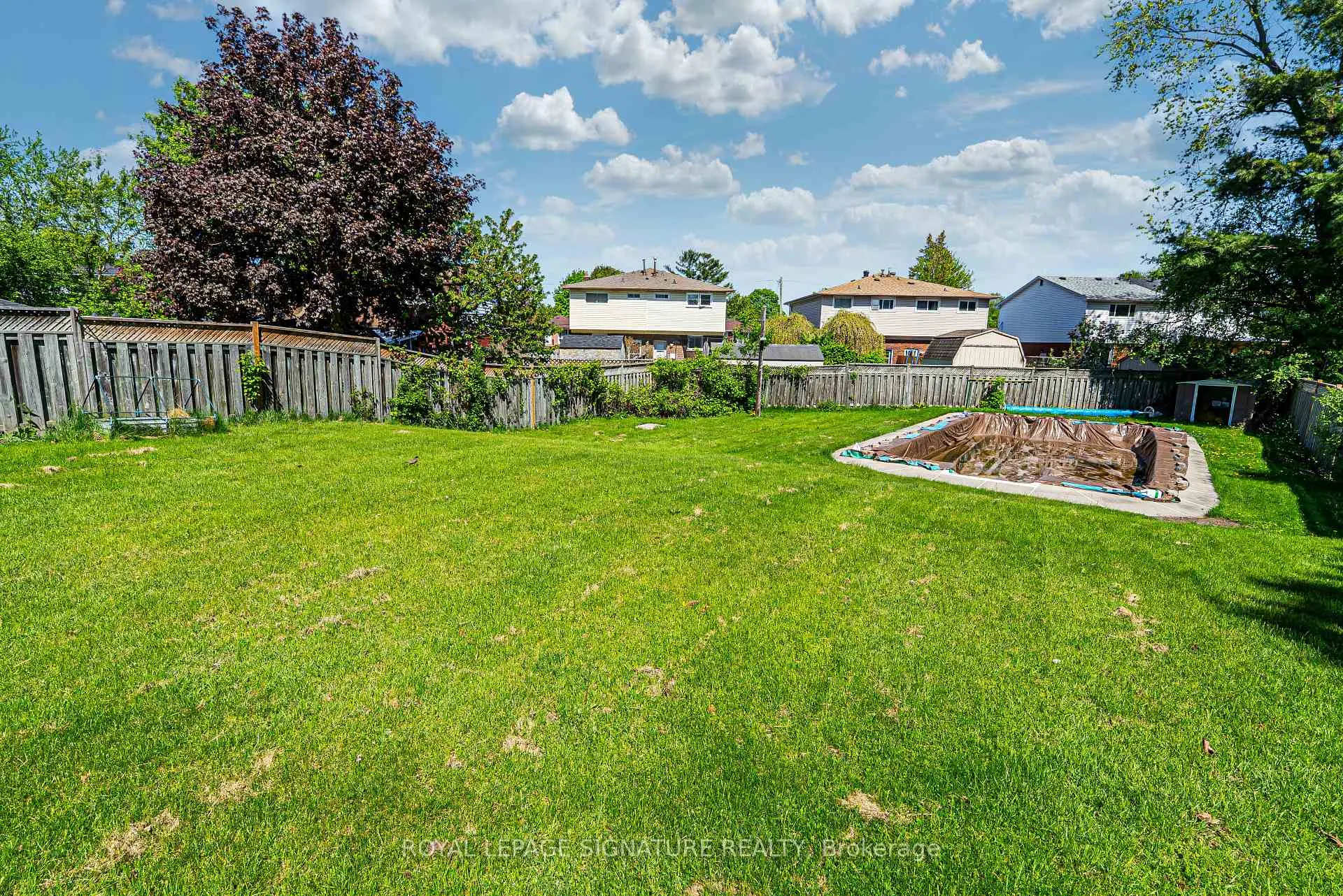 Photo 20 of 237 Barkley Crescent, Oshawa, Vanier — HOMEH