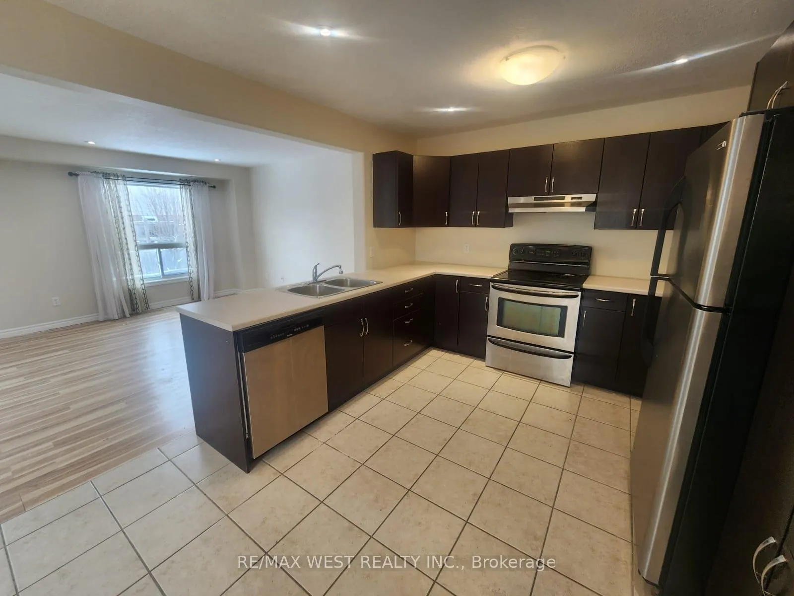 Photo 7 of 213 King Street S, New Tecumseth, Alliston — HOMEH