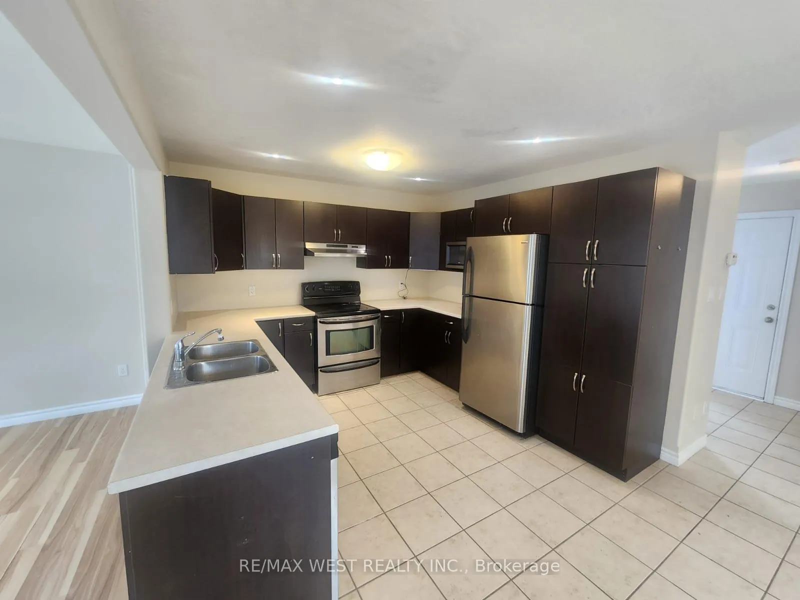 Photo 8 of 213 King Street S, New Tecumseth, Alliston — HOMEH