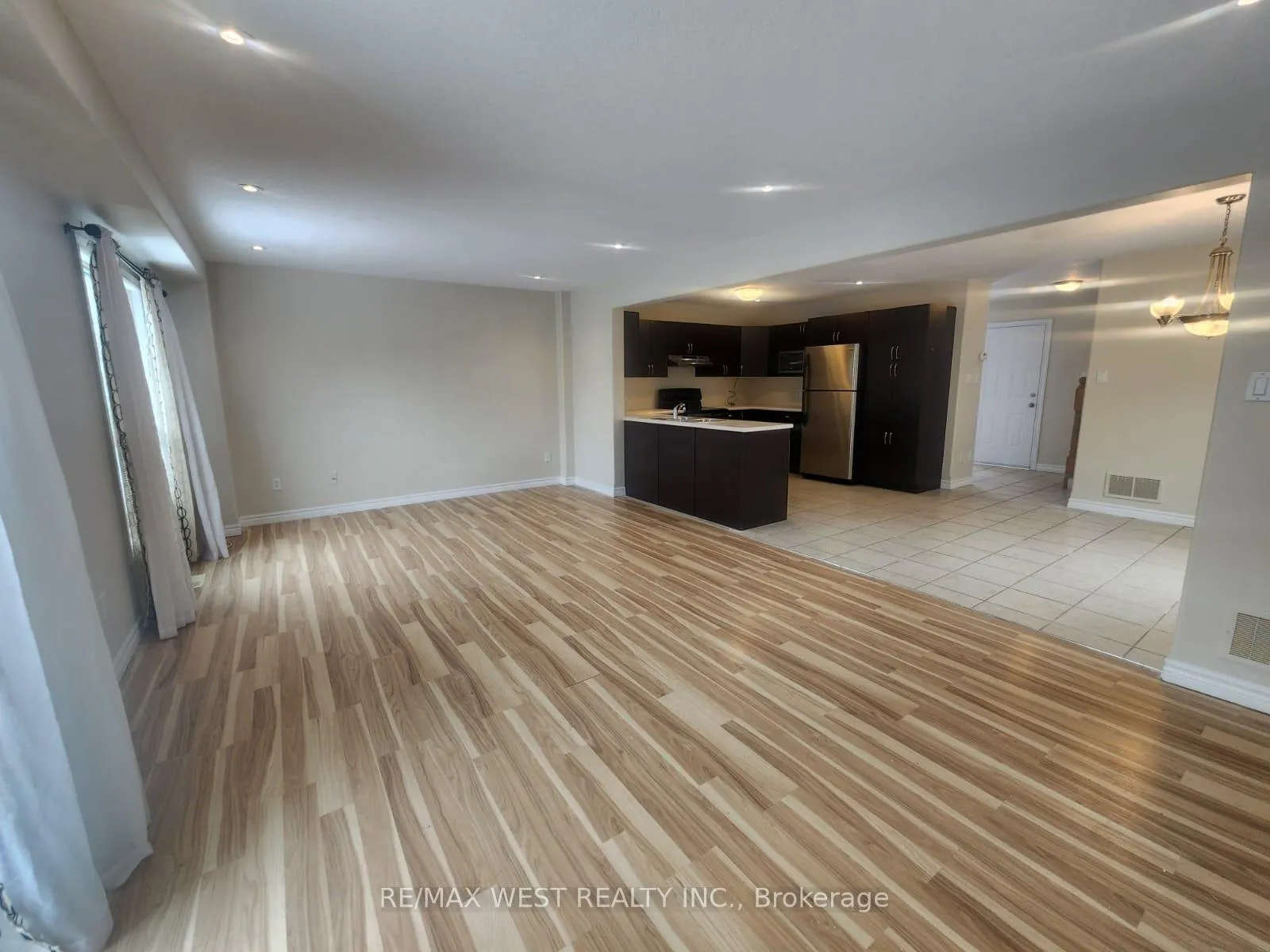 Photo 9 of 213 King Street S, New Tecumseth, Alliston — HOMEH