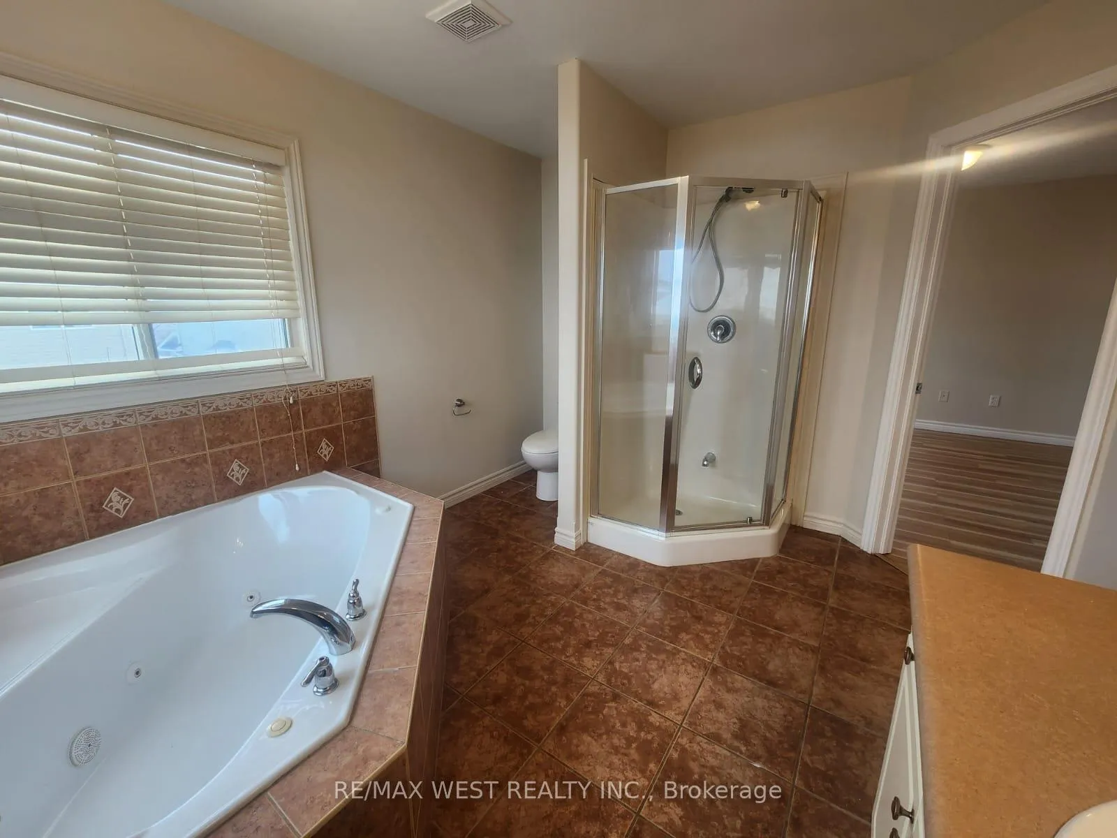 Photo 21 of 213 King Street S, New Tecumseth, Alliston — HOMEH
