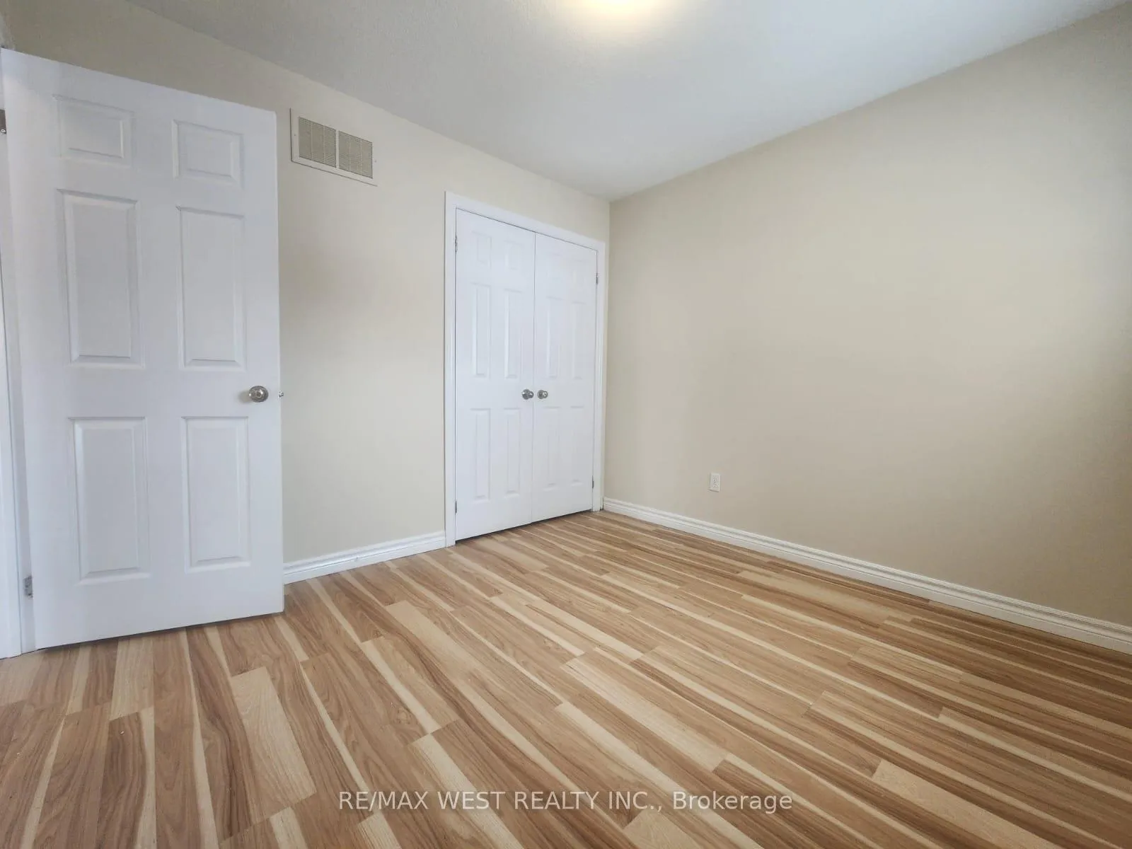 Photo 29 of 213 King Street S, New Tecumseth, Alliston — HOMEH