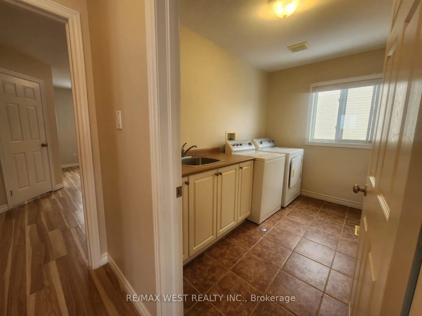Photo 31 of 213 King Street S, New Tecumseth, Alliston — HOMEH