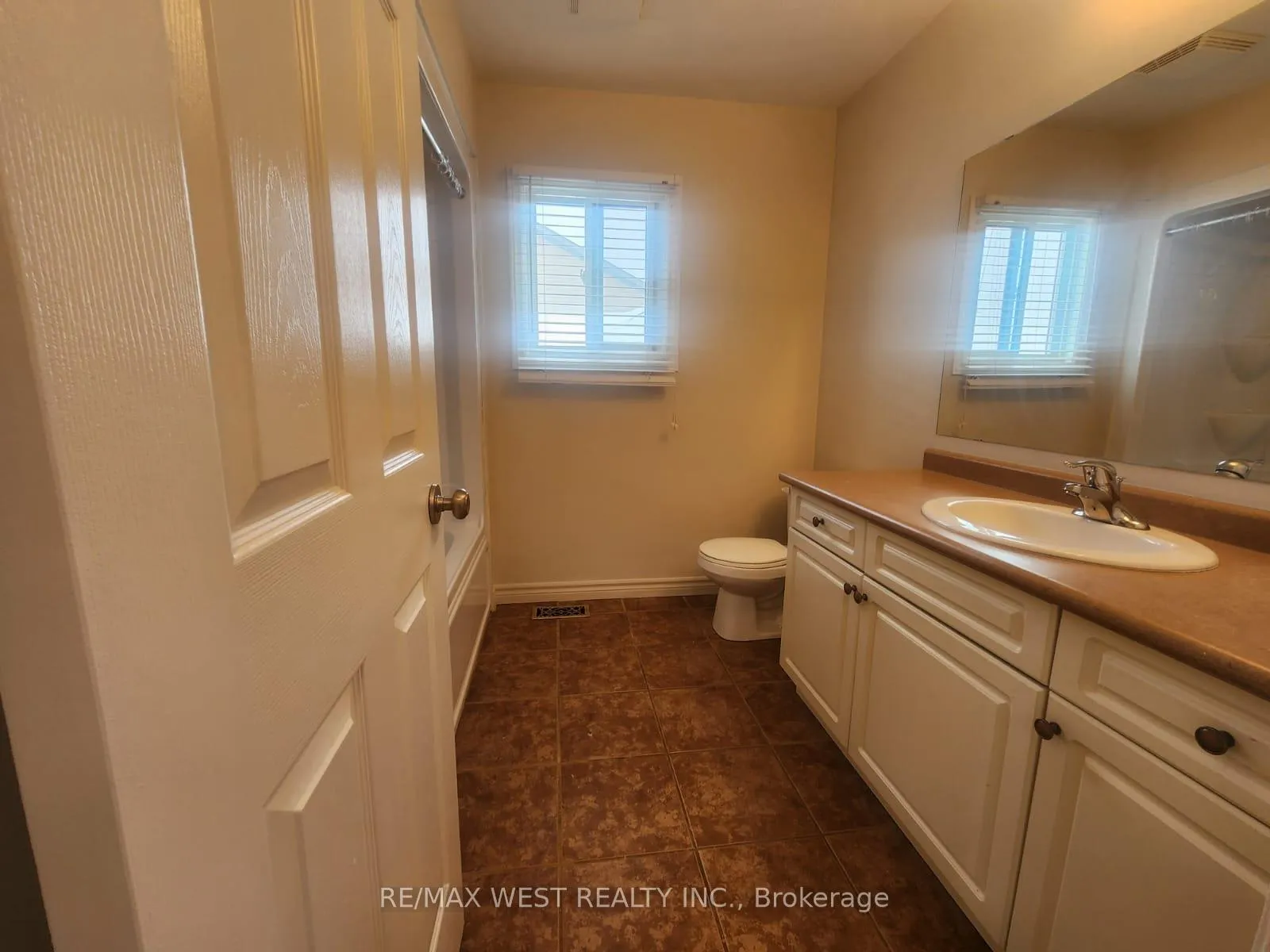 Photo 32 of 213 King Street S, New Tecumseth, Alliston — HOMEH