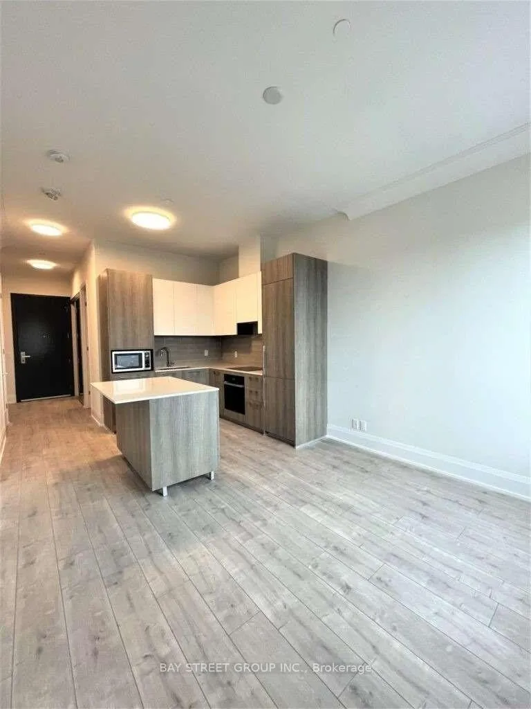 Photo 8 of Unit Ph07, 38 Water Walk Drive, Markham, Unionville — HOMEH