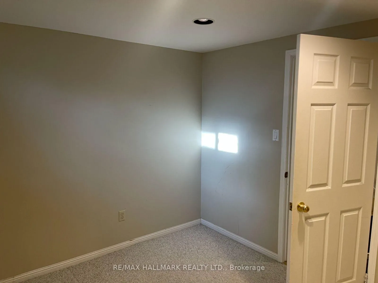Photo 5 of Unit Basement, 192 Tamarac Trail, Aurora, Aurora Highlands — HOMEH