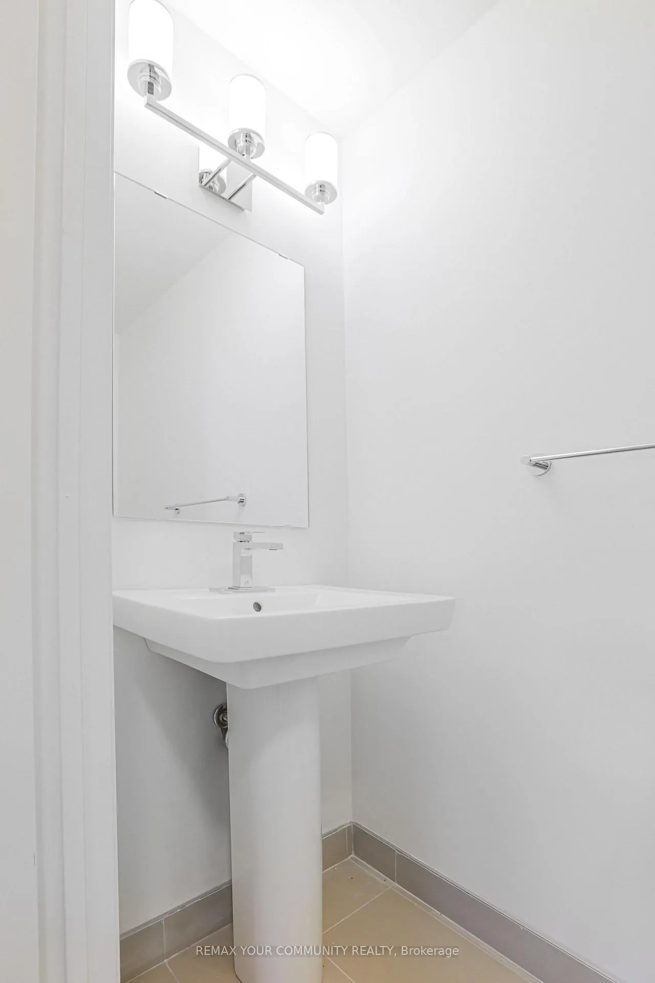Photo 22 of Unit PH20, 101 Cathedral High Street, Markham, Cathedraltown — HOMEH