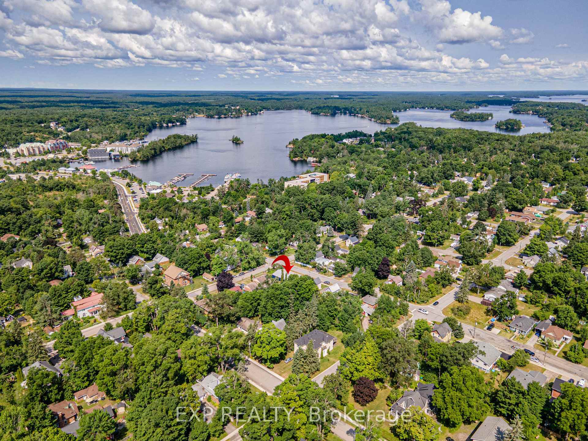 Photo 5 of 395 Brown Street, Gravenhurst, Muskoka (S) — HOMEH