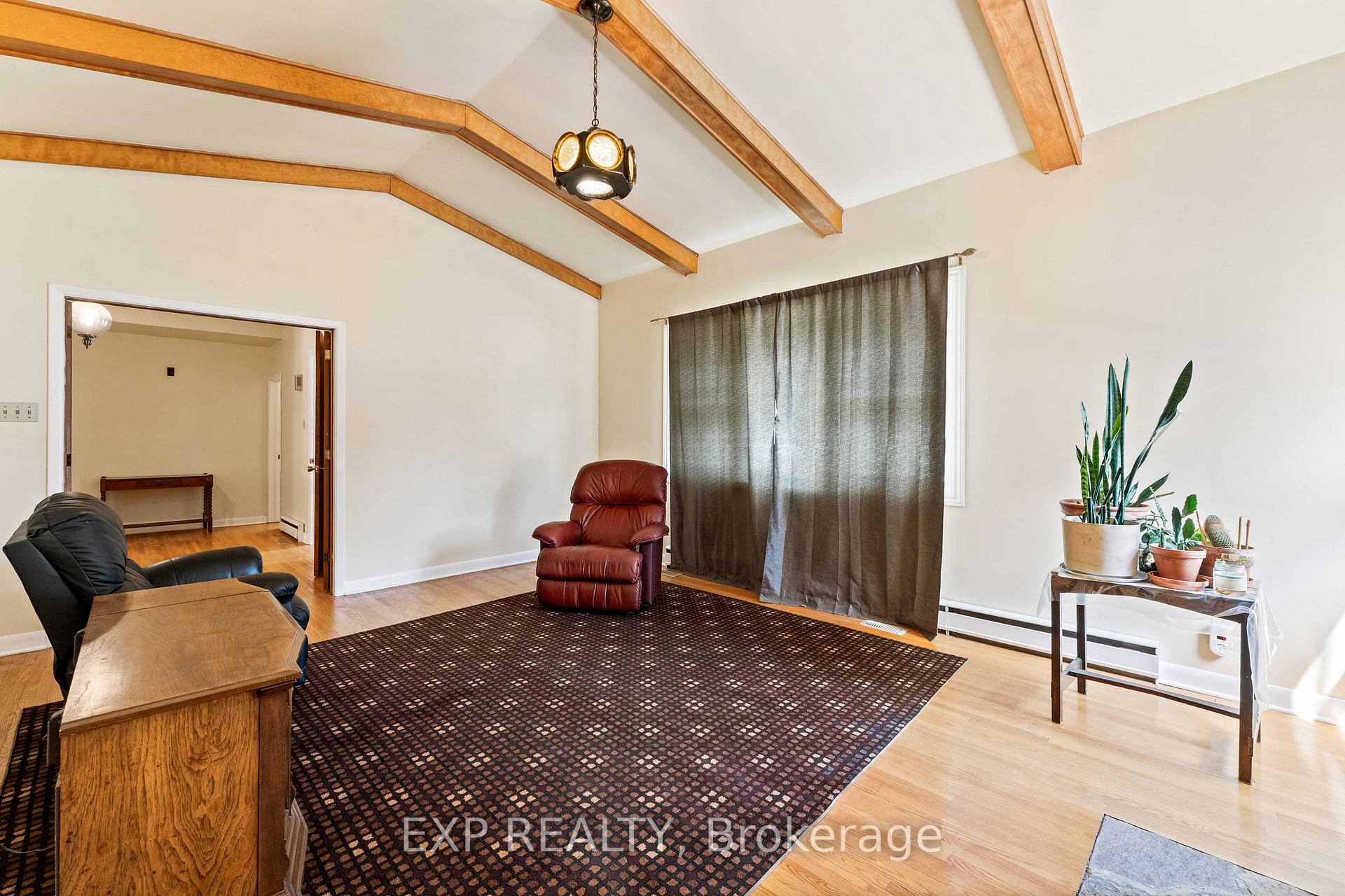 Photo 9 of 395 Brown Street, Gravenhurst, Muskoka (S) — HOMEH