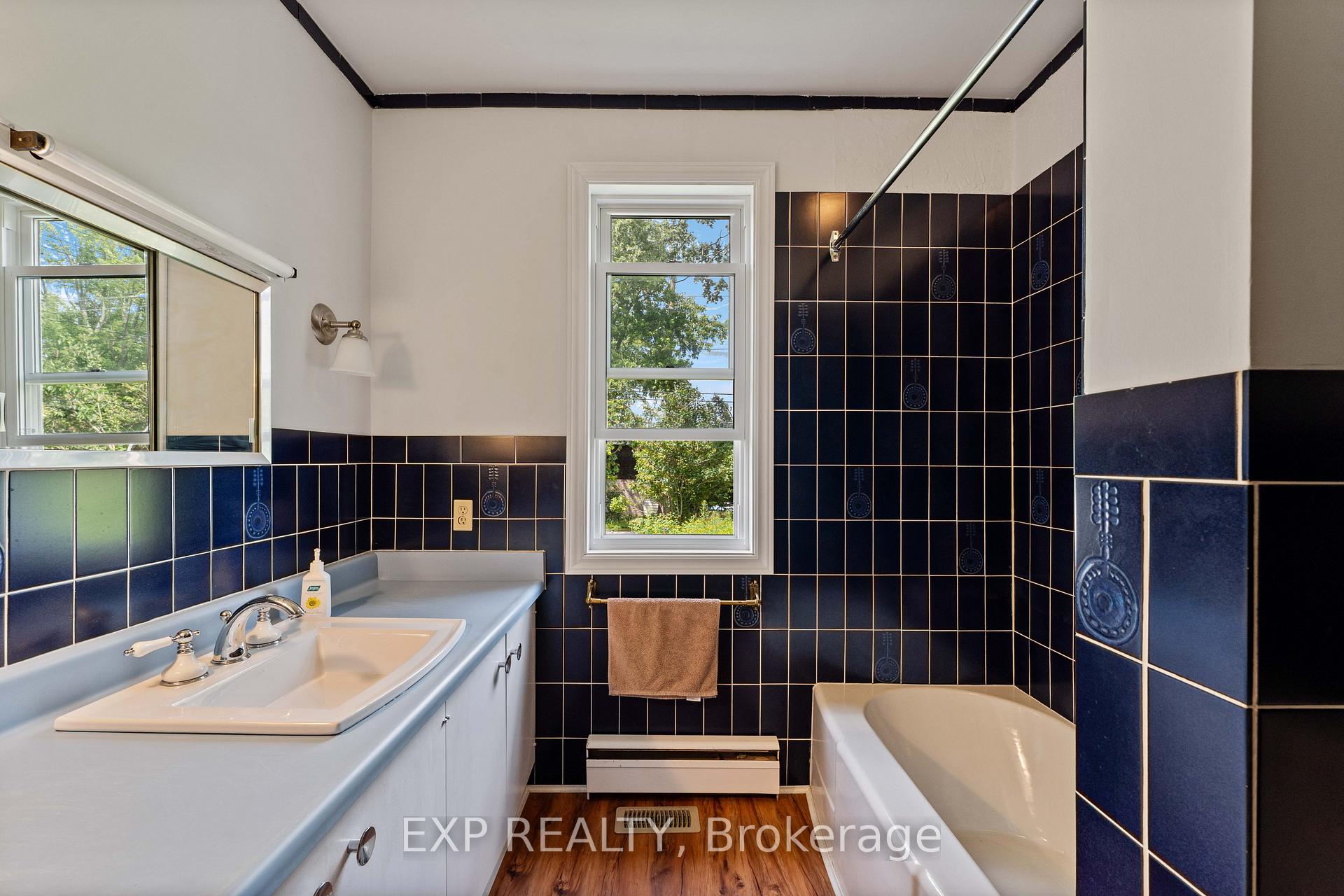 Photo 19 of 395 Brown Street, Gravenhurst, Muskoka (S) — HOMEH