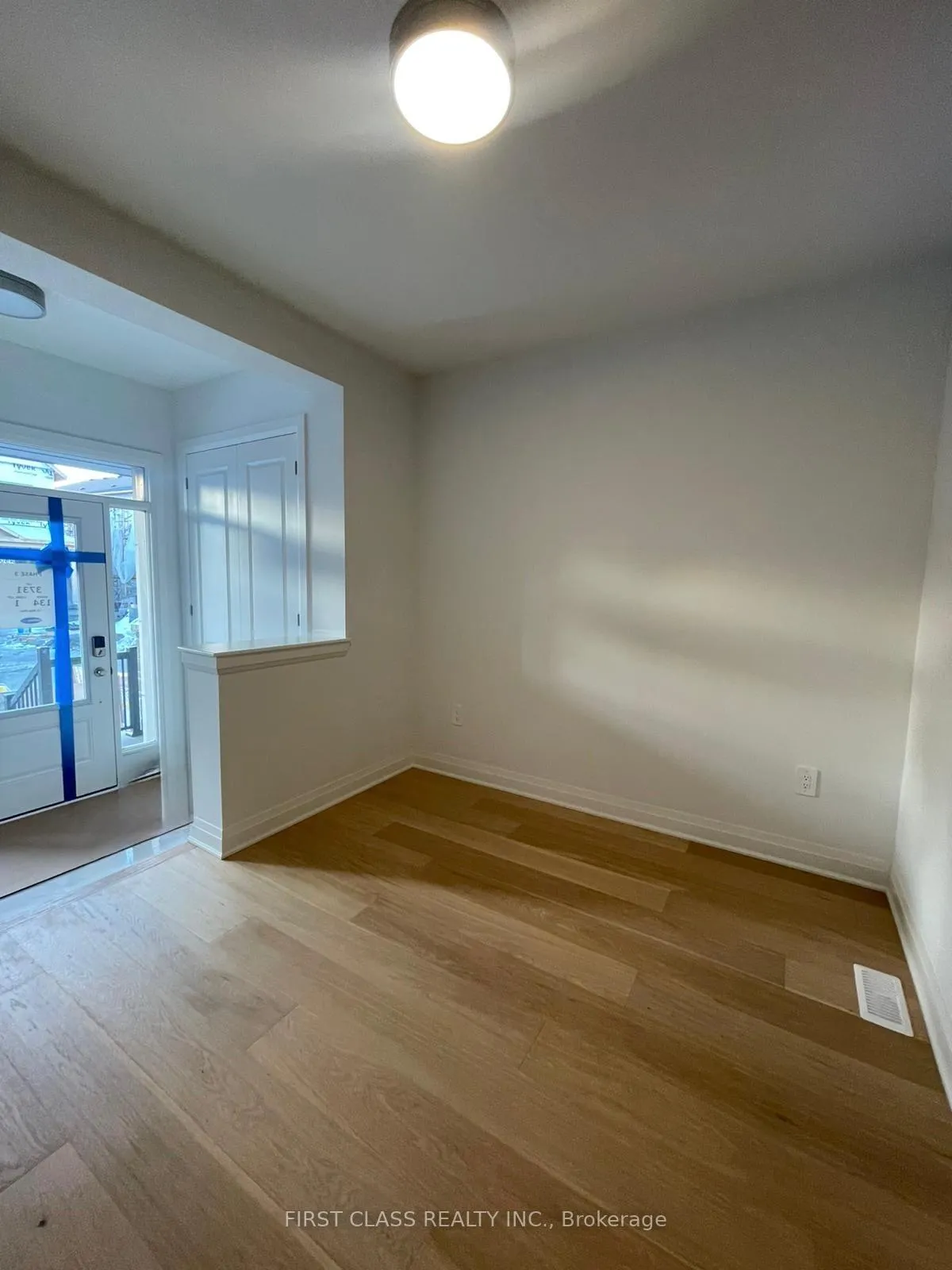 Photo 2 of 13 Moss Drive, Markham, Rural Markham — HOMEH