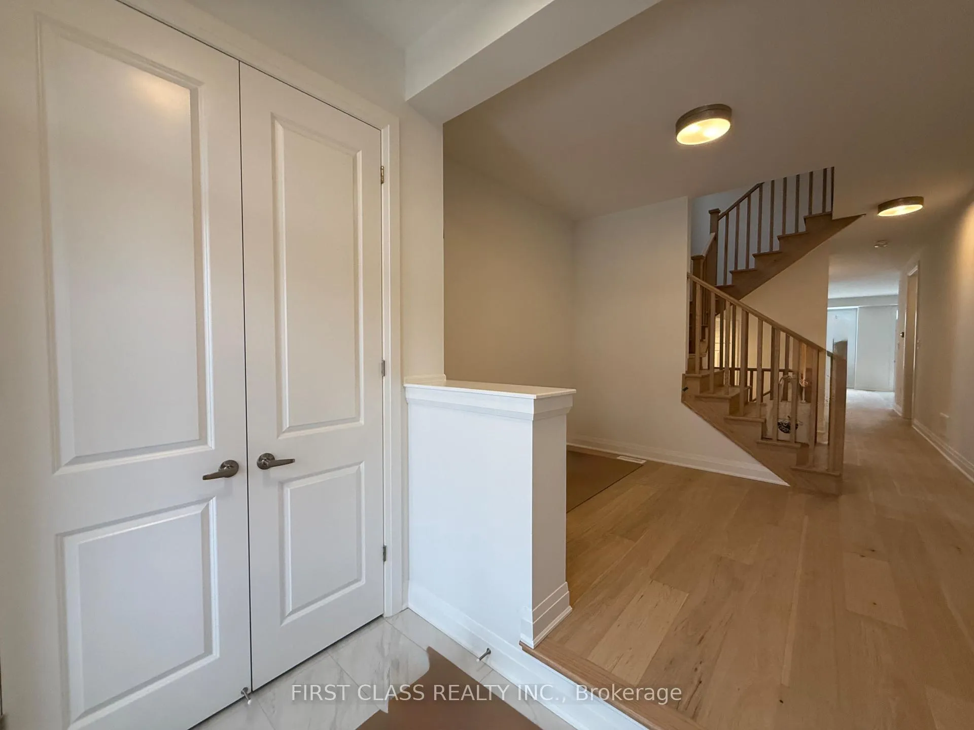 Photo 3 of 13 Moss Drive, Markham, Rural Markham — HOMEH