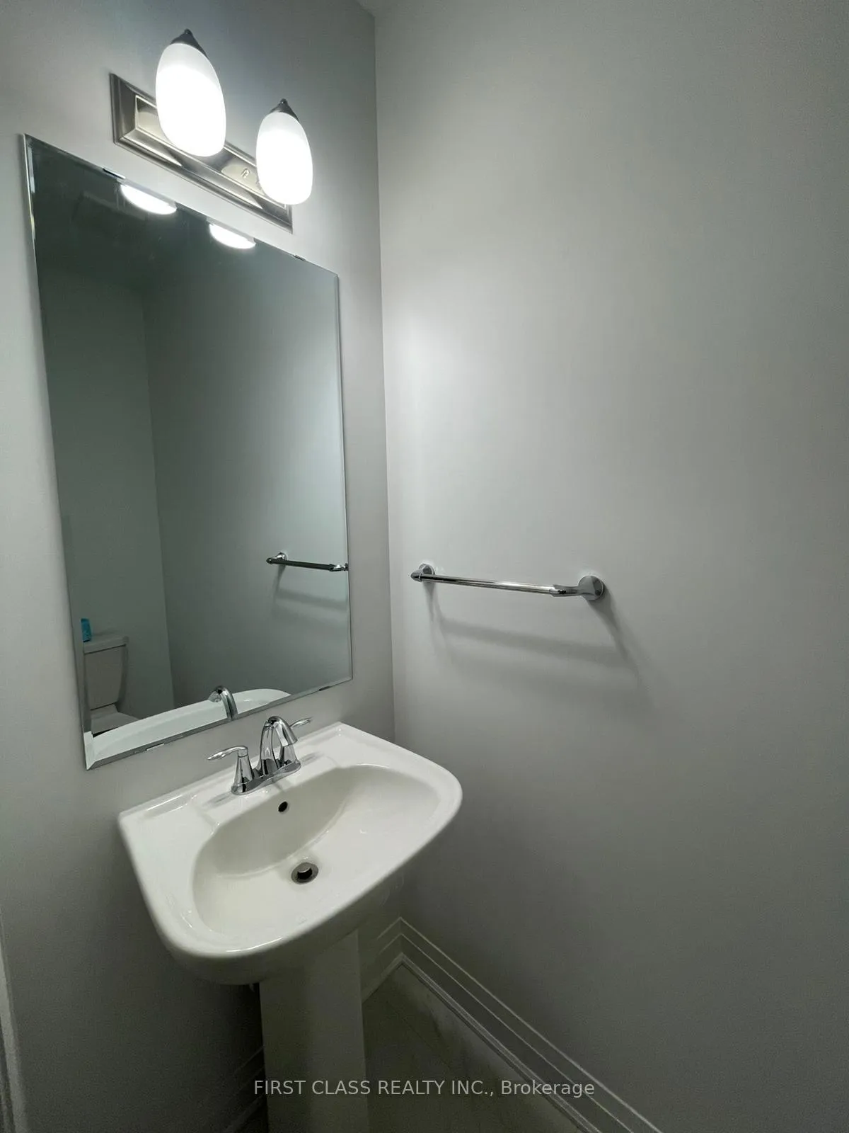 Photo 13 of 13 Moss Drive, Markham, Rural Markham — HOMEH