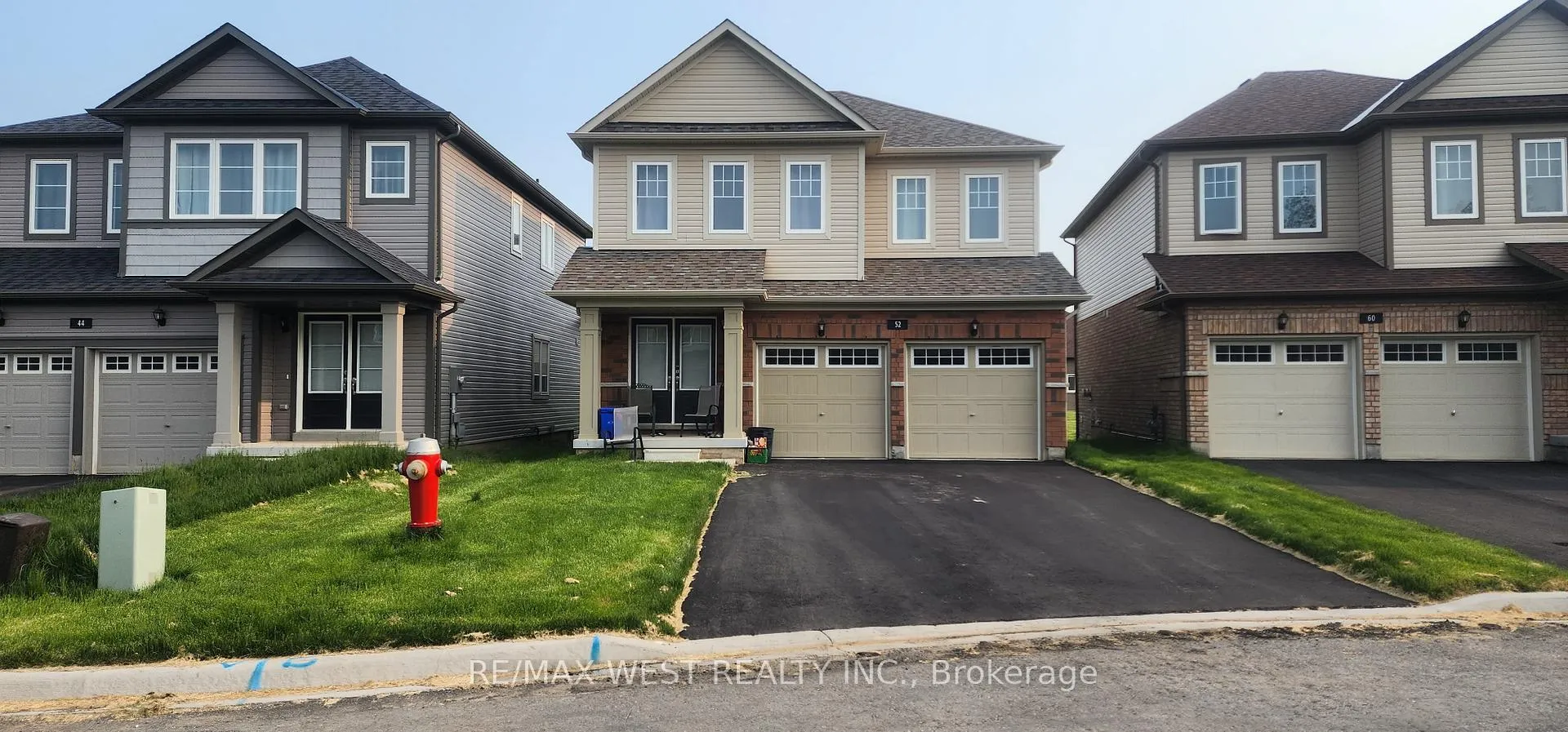 Front of 52 Cottonwood Crescent
