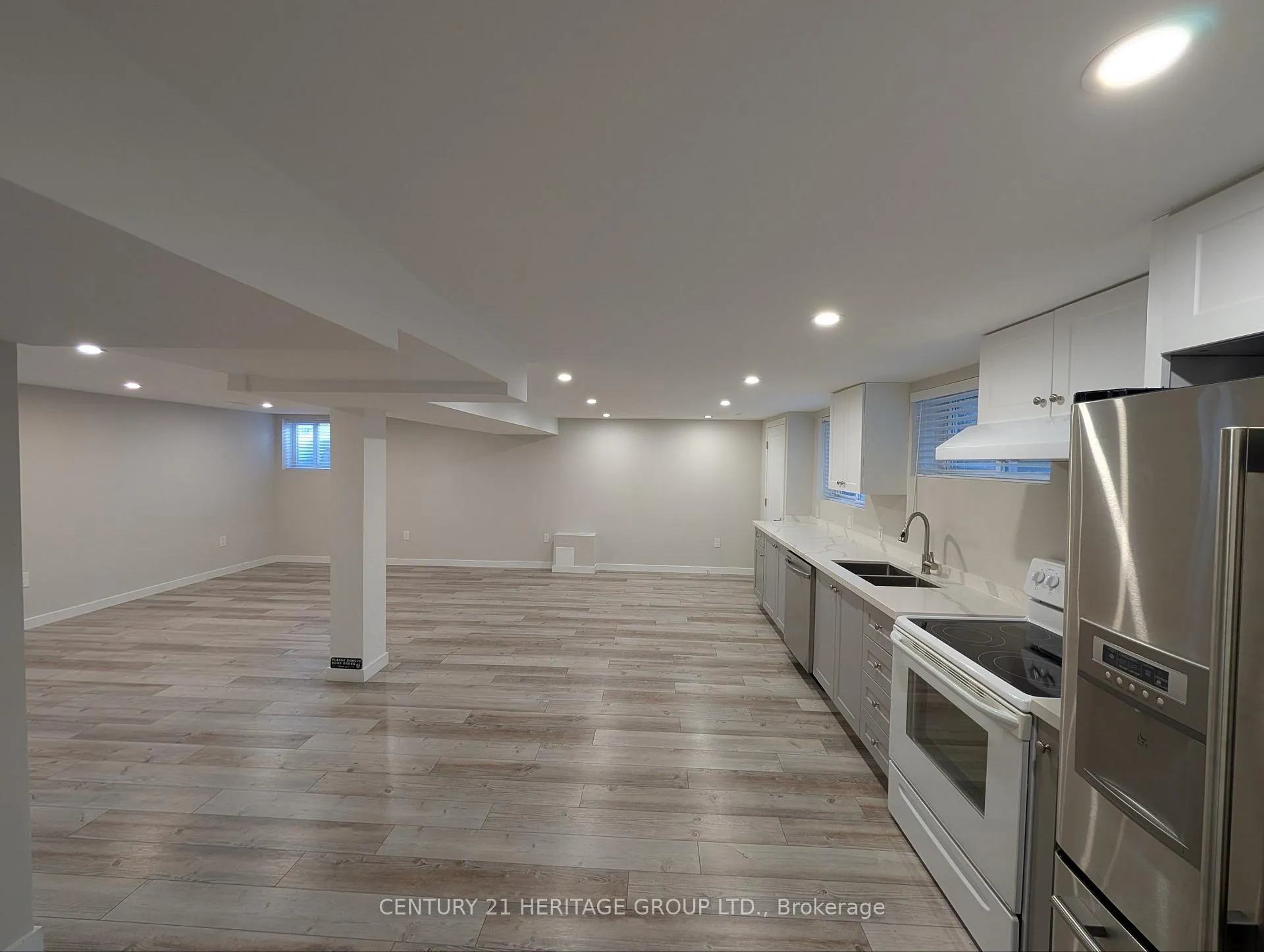 Photo 4 of Unit A, 971 Vistula Drive, Pickering, West Shore — HOMEH
