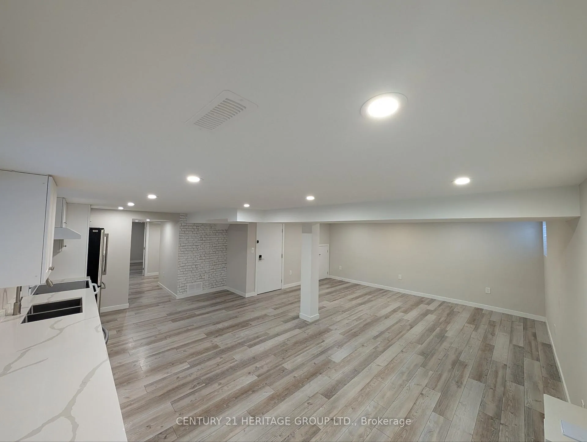 Photo 5 of Unit A, 971 Vistula Drive, Pickering, West Shore — HOMEH