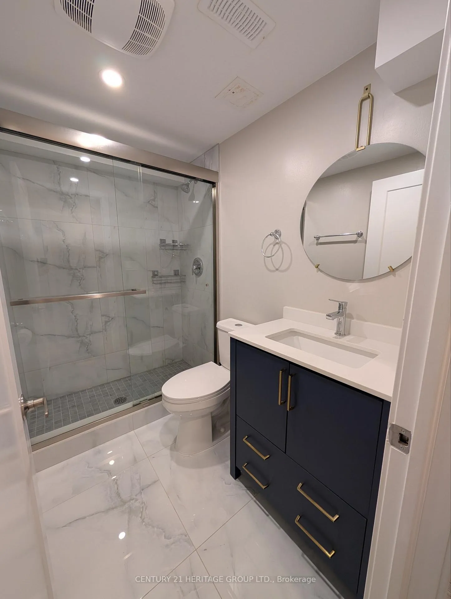Photo 11 of Unit A, 971 Vistula Drive, Pickering, West Shore — HOMEH